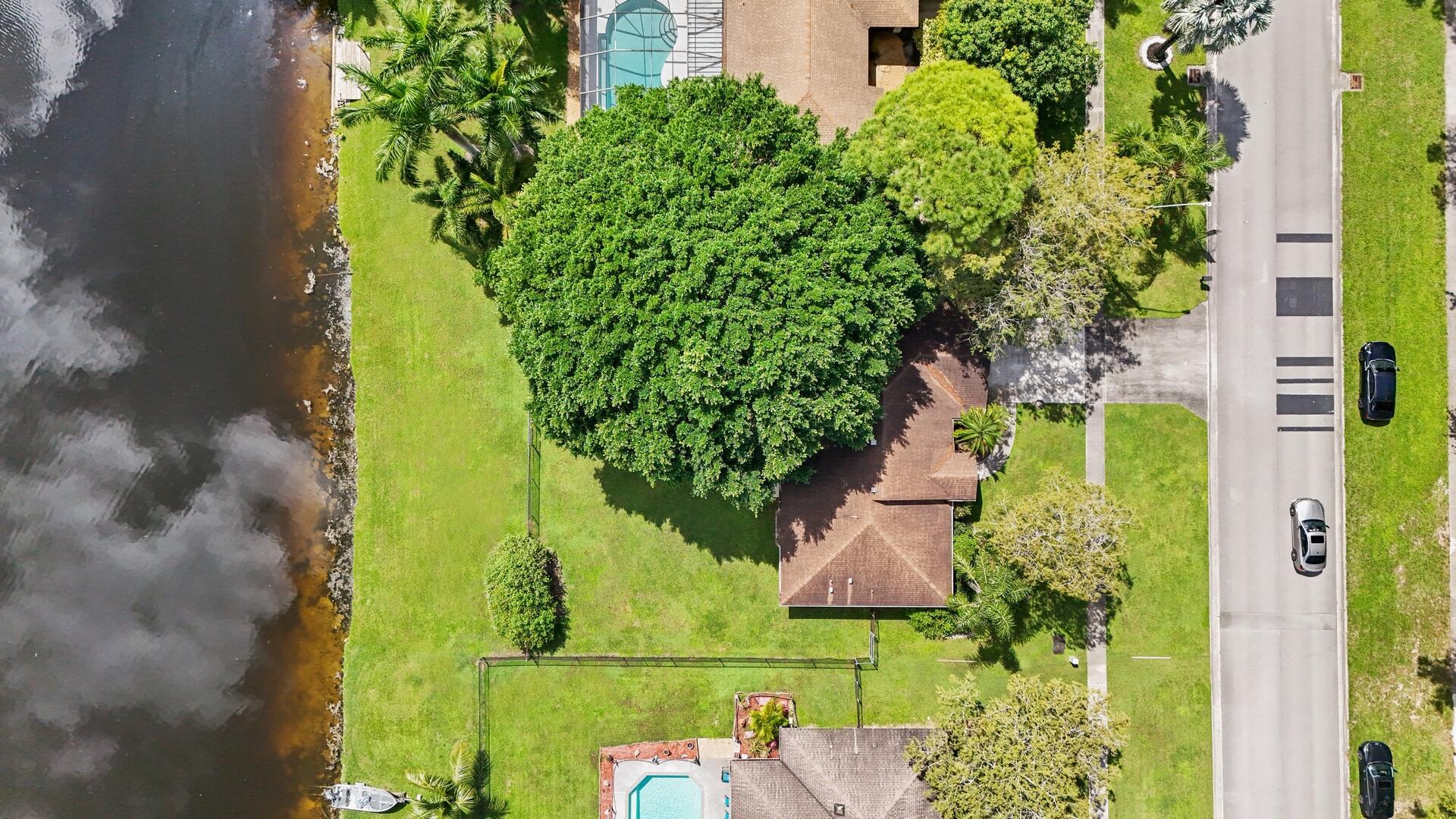 CRESTWOOD - Residential