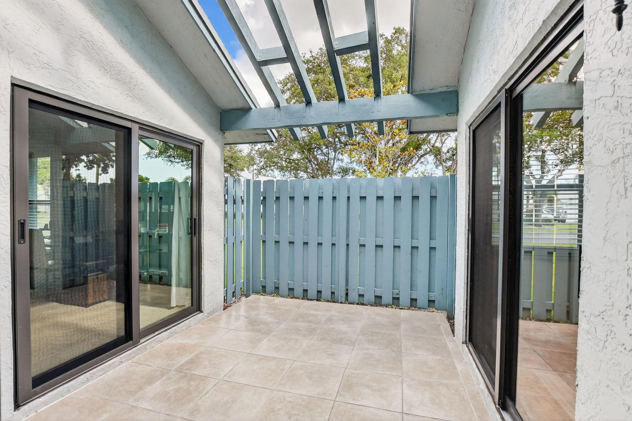 RIVER OAKS - Residential