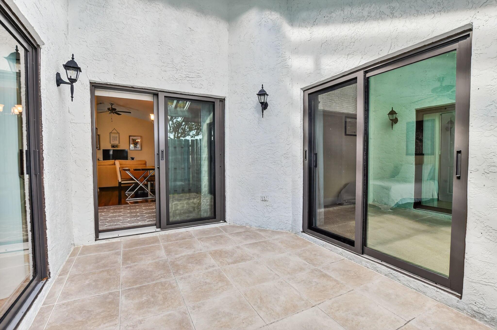 RIVER OAKS - Residential