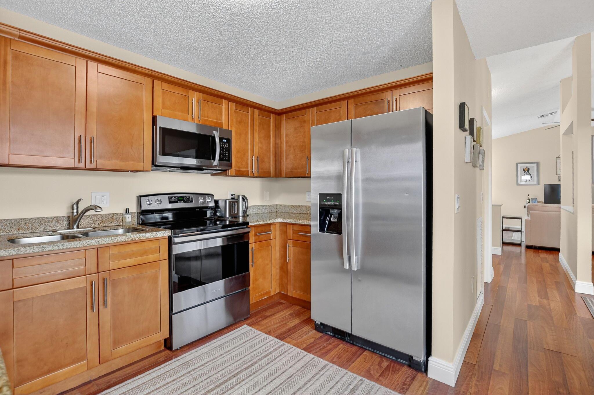 RIVER OAKS - Residential