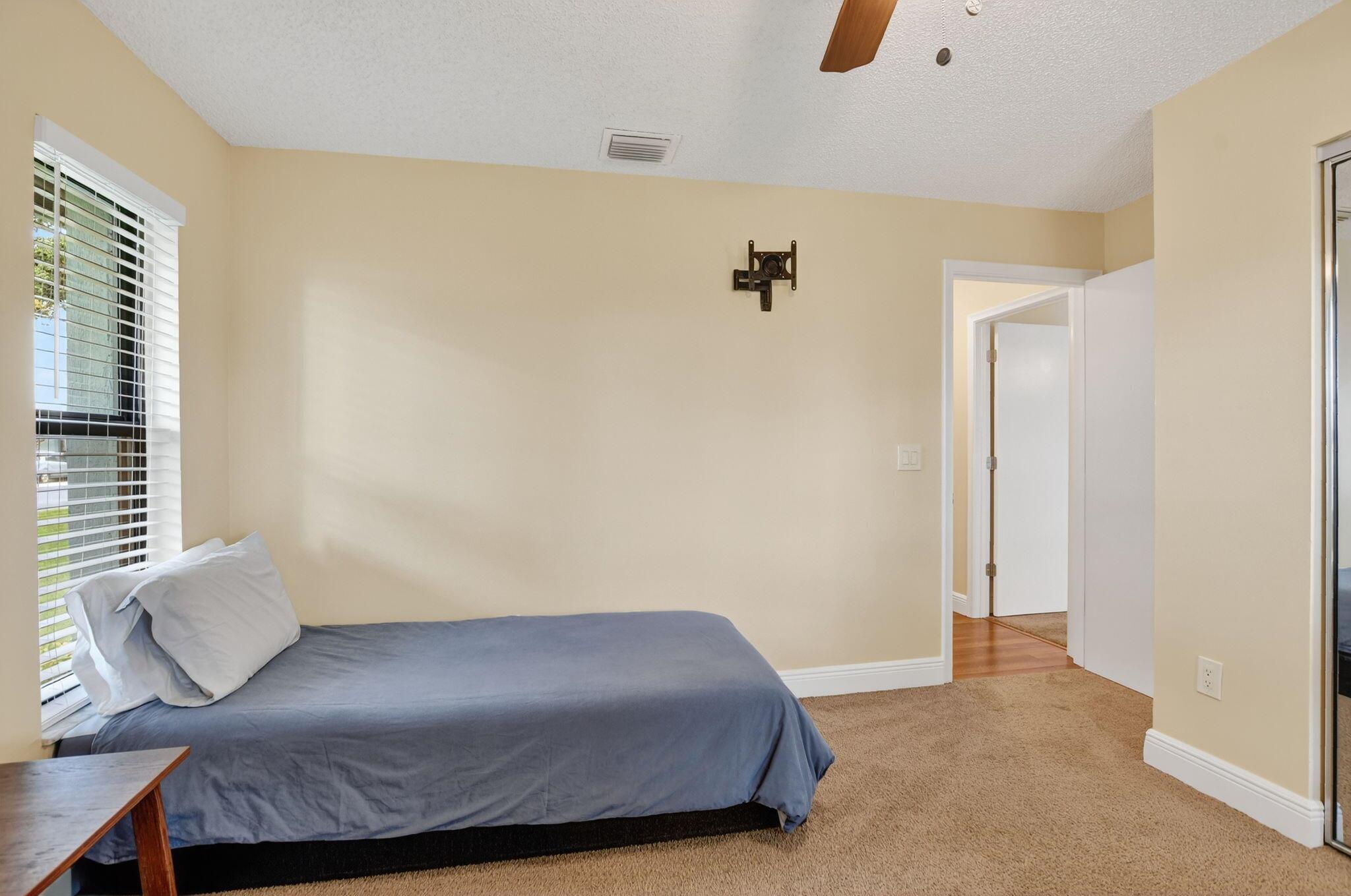 RIVER OAKS - Residential