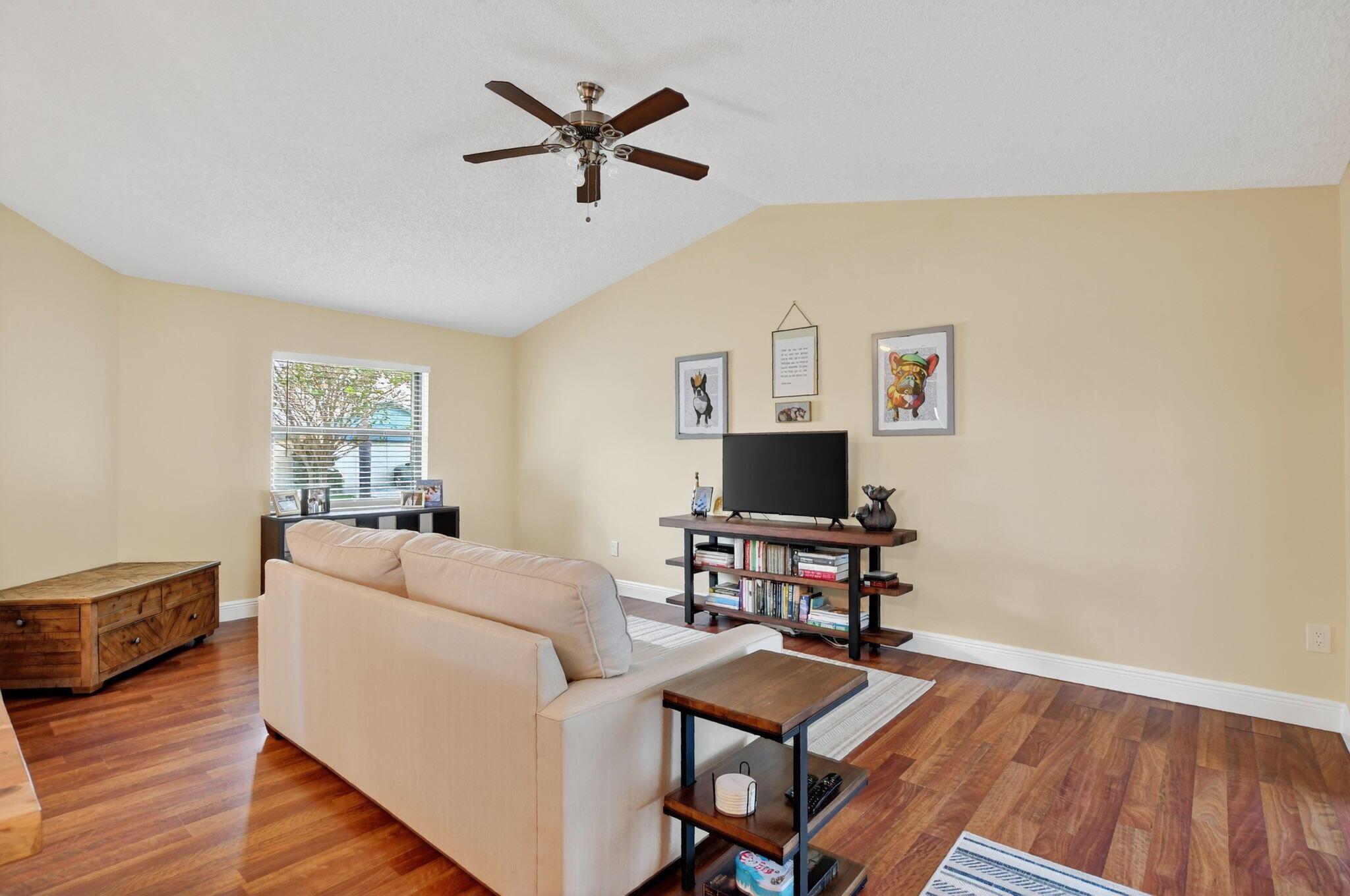 RIVER OAKS - Residential