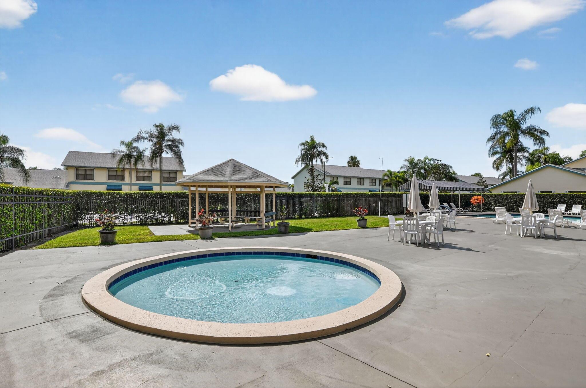 RIVER OAKS - Residential