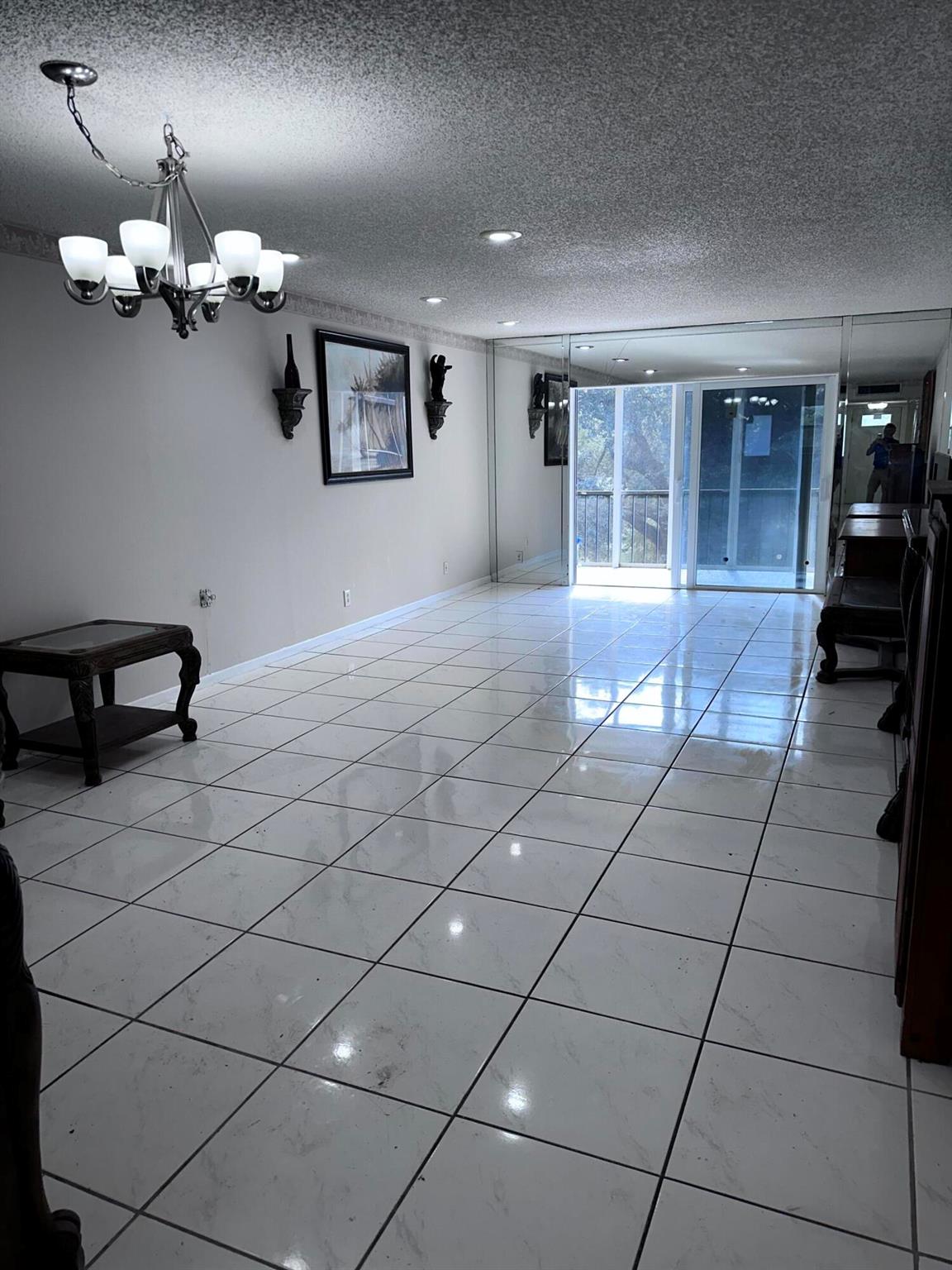 INVERRARY COUNTRY CLUB - Residential