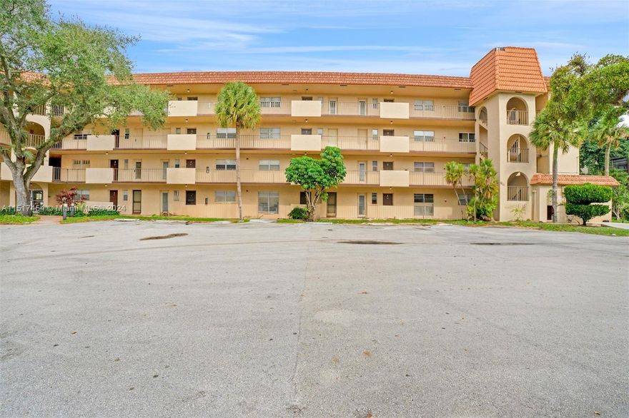 one of the largest unit in area , update kitchen with granite s still appliances all tile floor , updated both bathrooms and all impacted window , the All Ages Welcome! Must see! This 24-hour Guard Gated Community with shopping centers, restaurants, and much more is located in the heart of Lauderhill. HOA Includes Cable, Internet, insurance, water, and sewage. Community features: Pools/Playground/walking trail/Security Gate. Association requires a 10% down with a 675+ credit score.