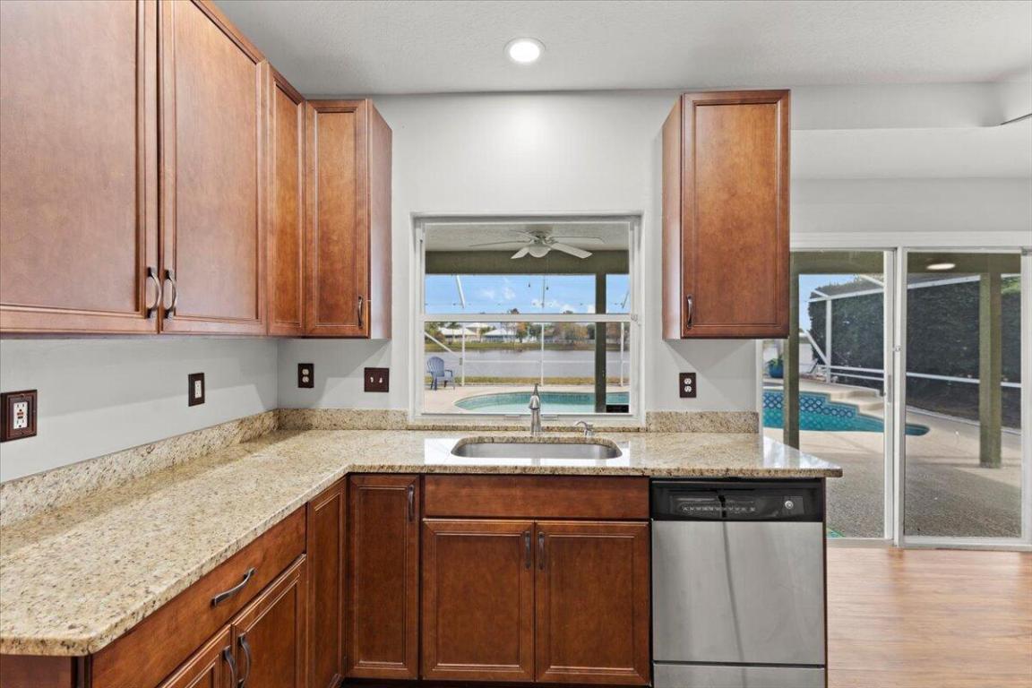 873 NW Waterlily Place