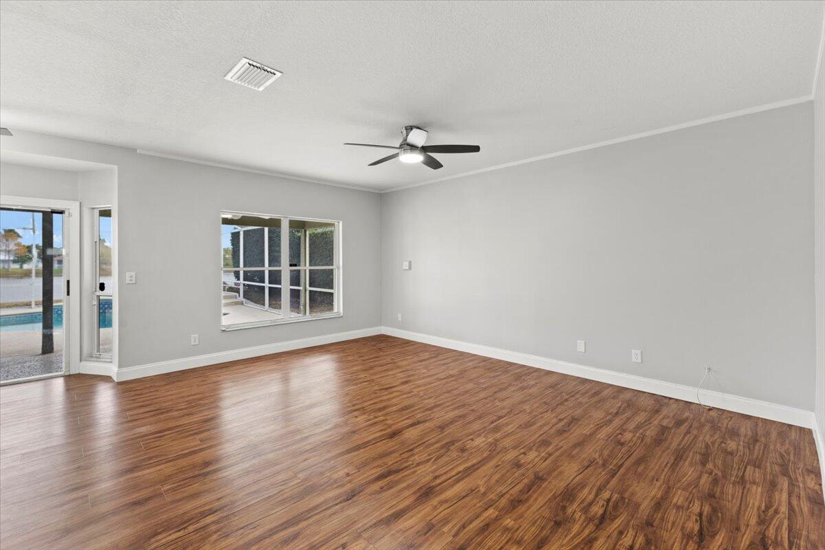 PINEAPPLE PLANTATION - Residential