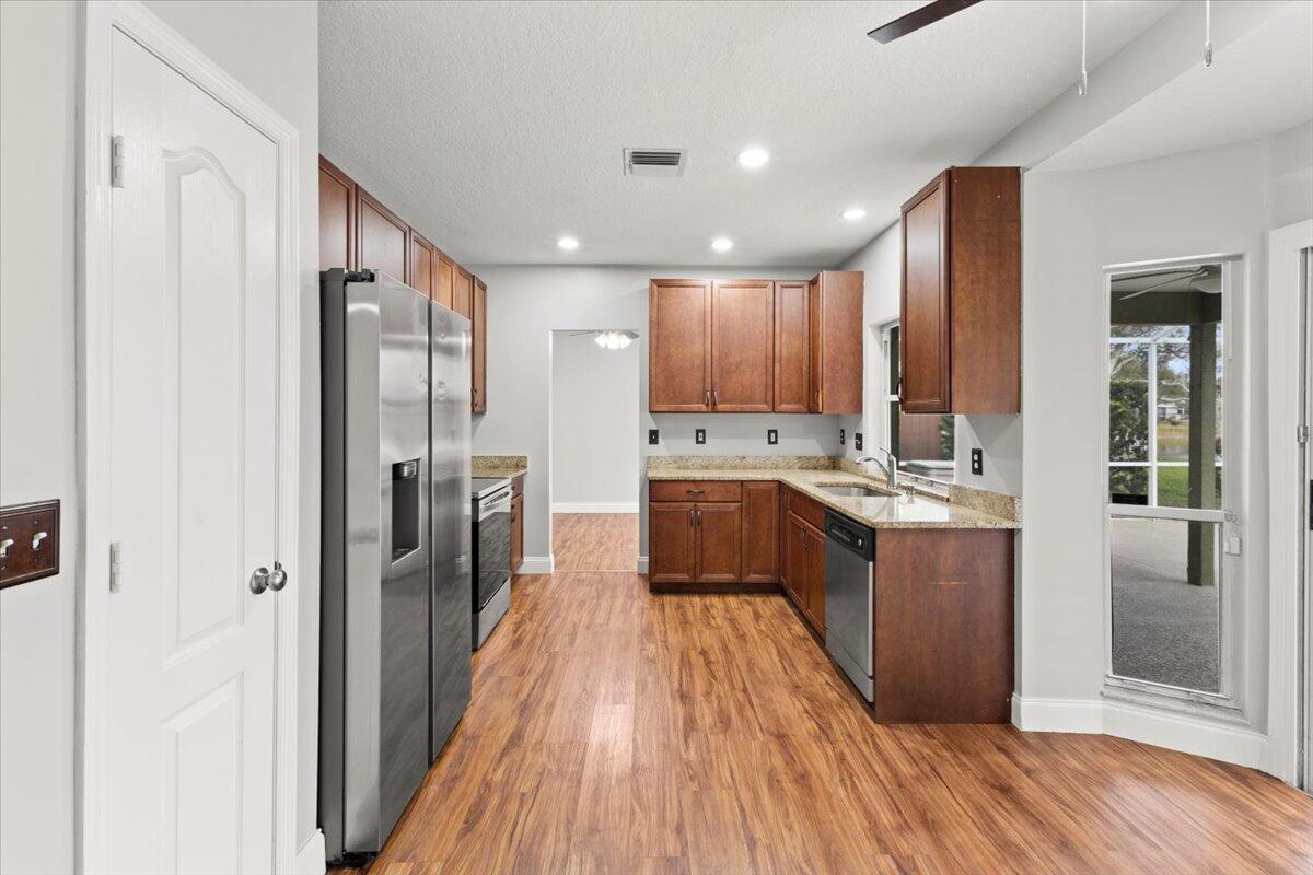 PINEAPPLE PLANTATION - Residential