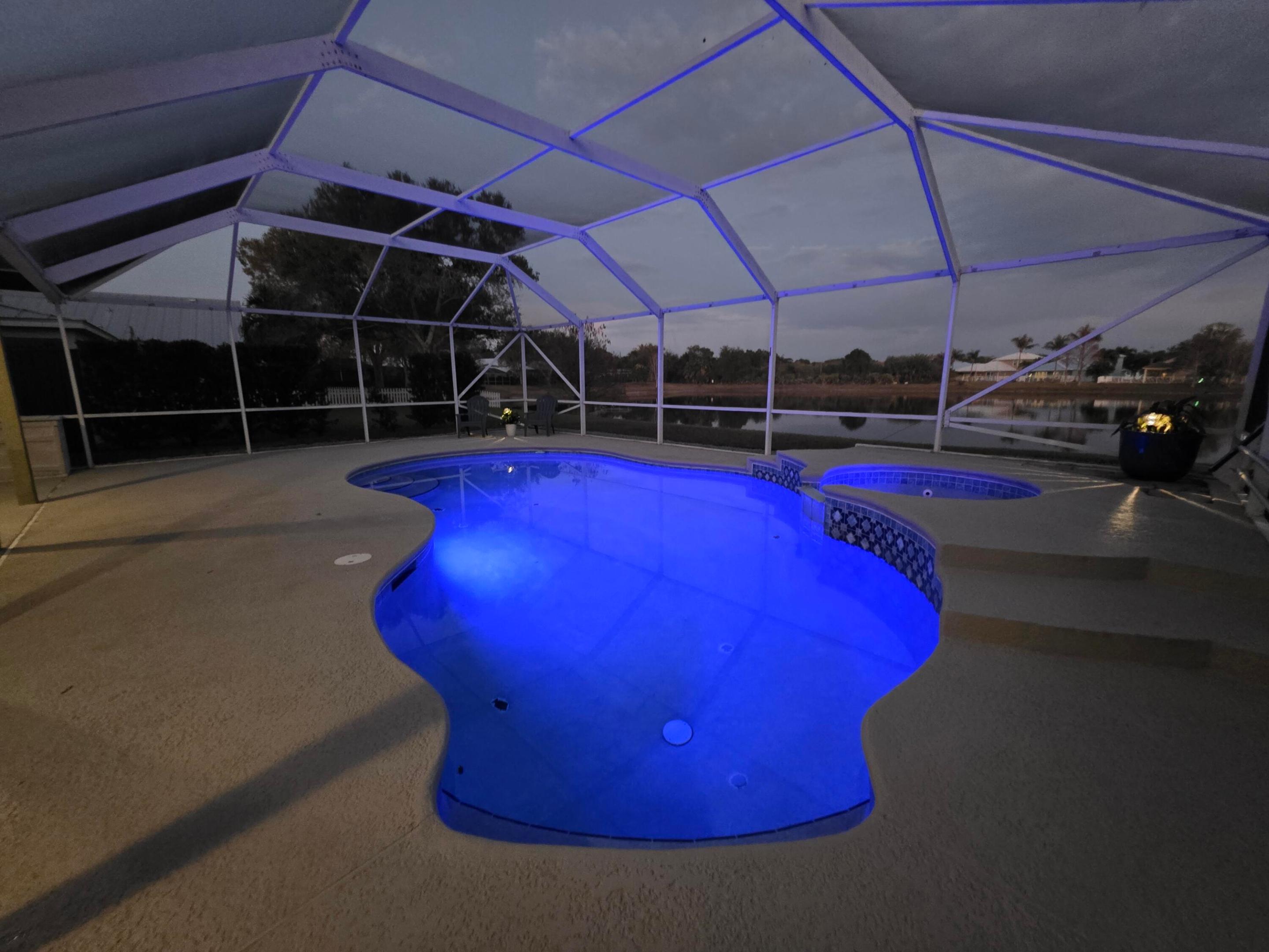 873 NW Waterlily Place