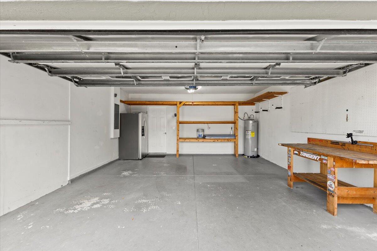 PINEAPPLE PLANTATION - Residential