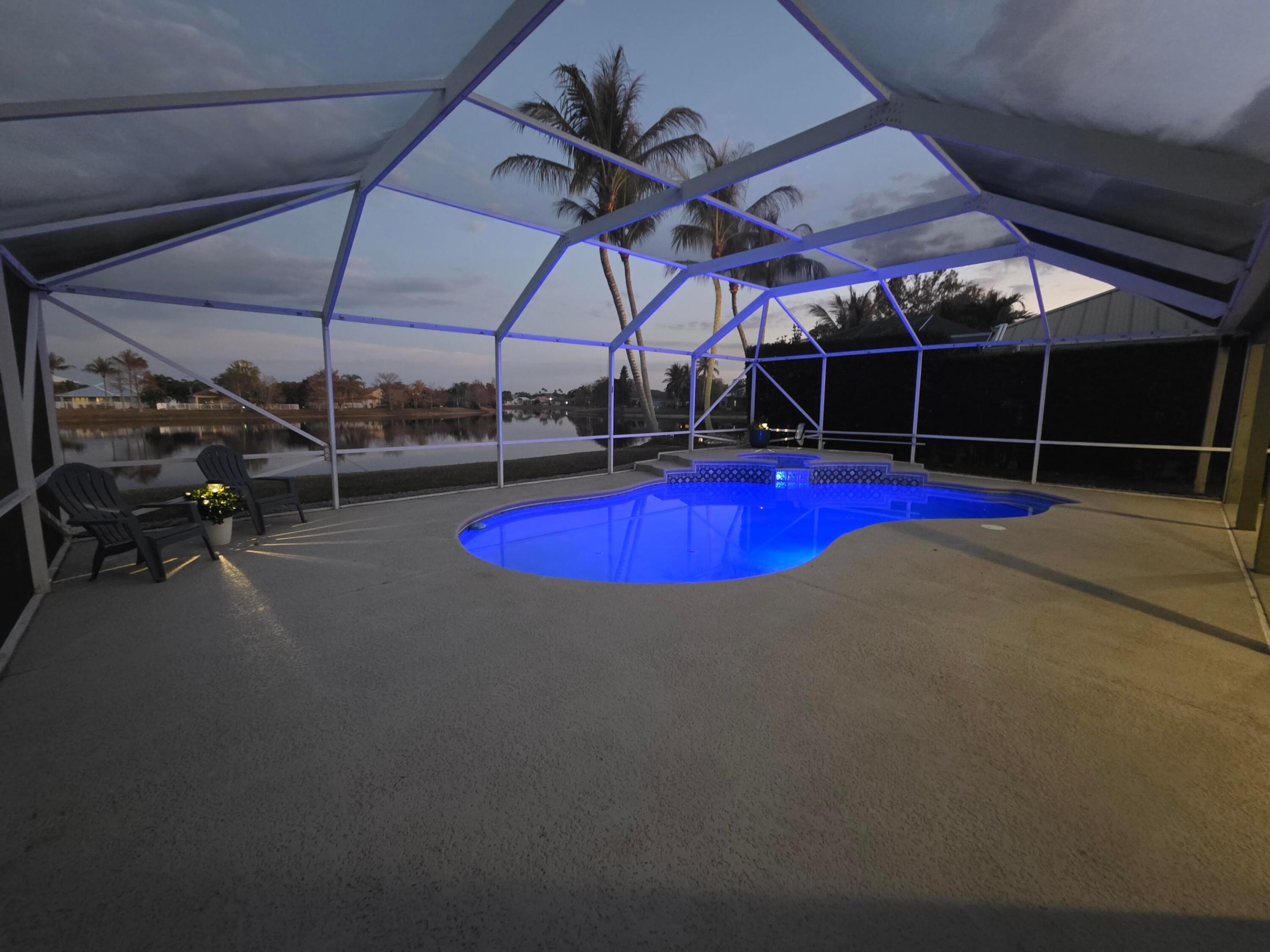 873 NW Waterlily Place