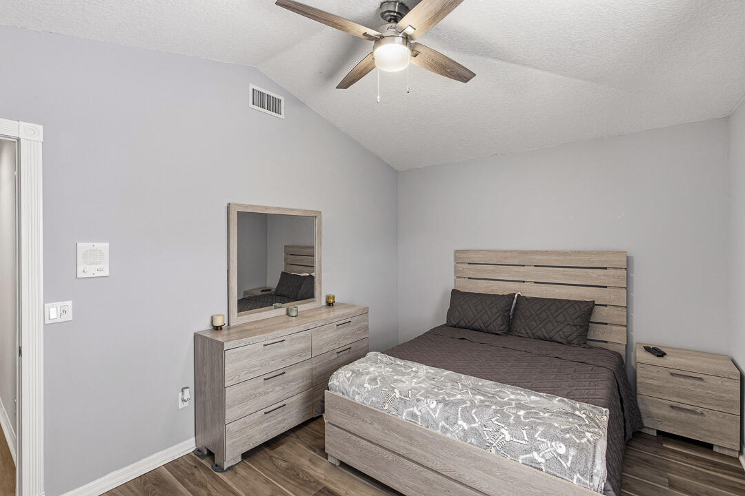 MARINER VILLAGE - Residential