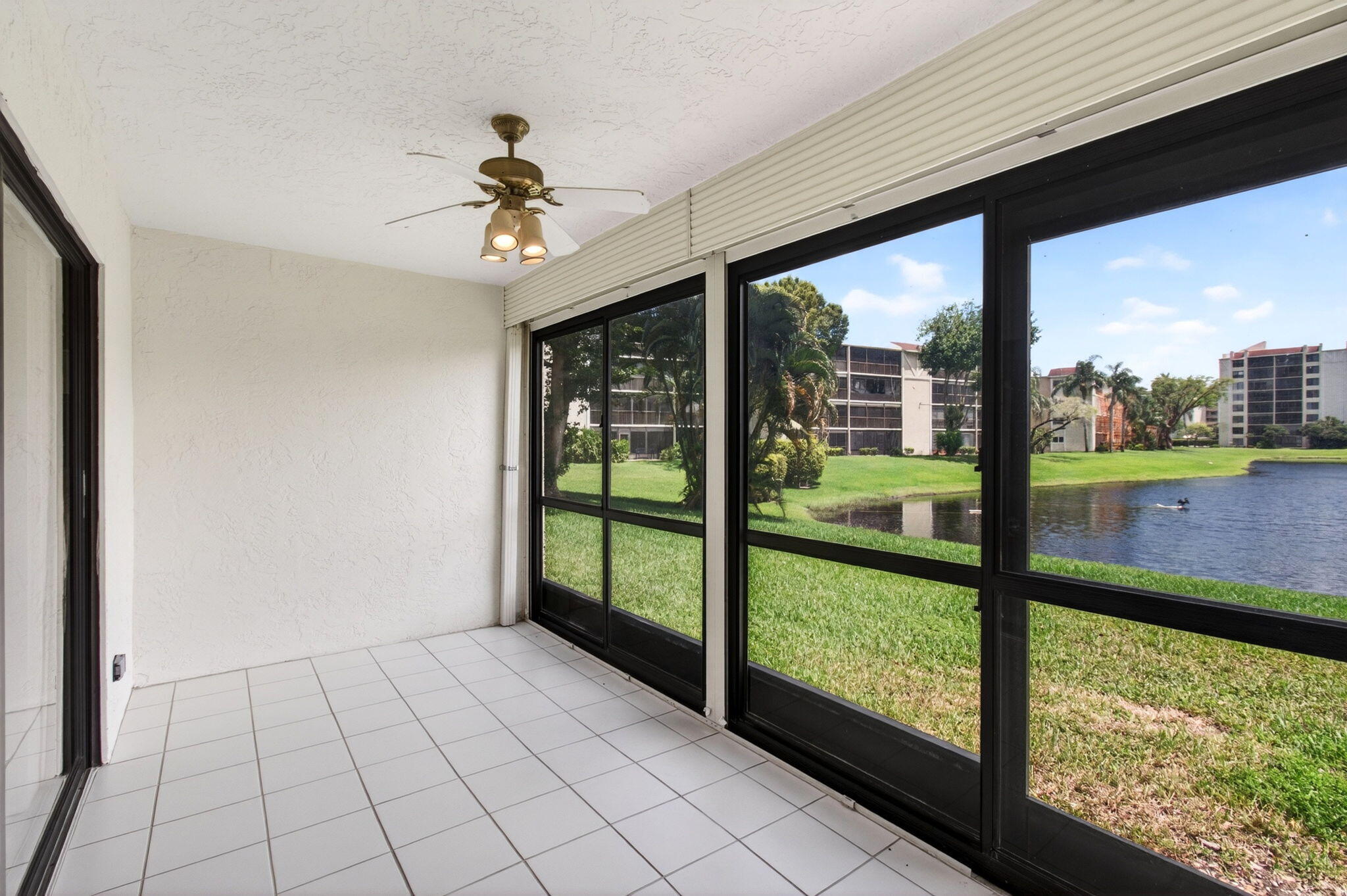 HUNTINGTON LAKES SEC ONE CONDOS - Residential