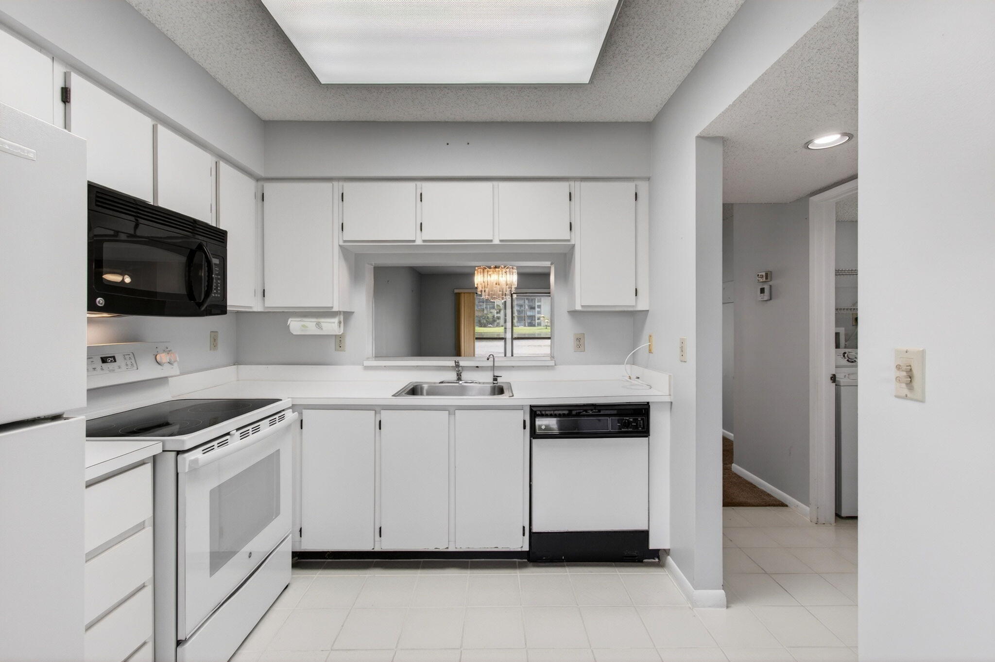 HUNTINGTON LAKES SEC ONE CONDOS - Residential
