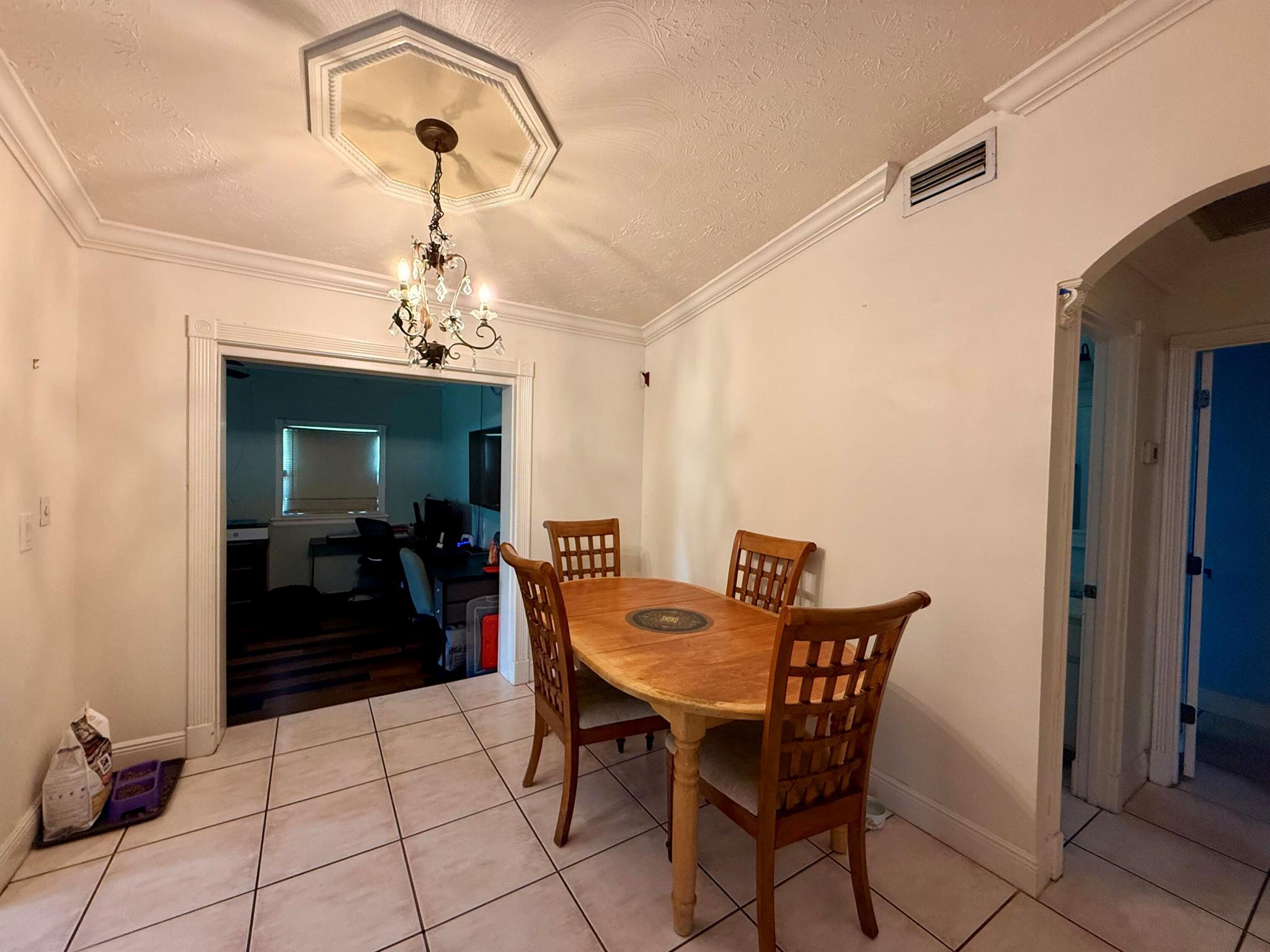 1114 SW Del Rio Boulevard