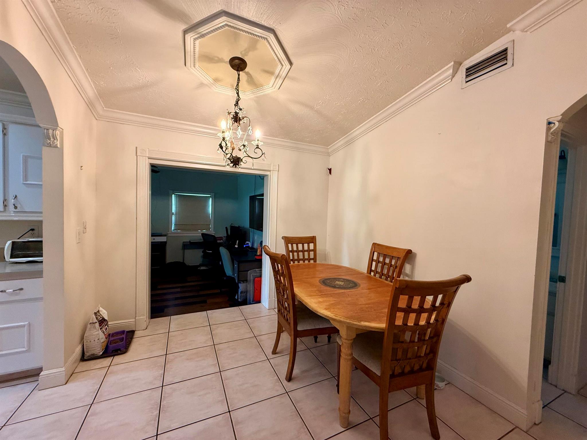 1114 SW Del Rio Boulevard