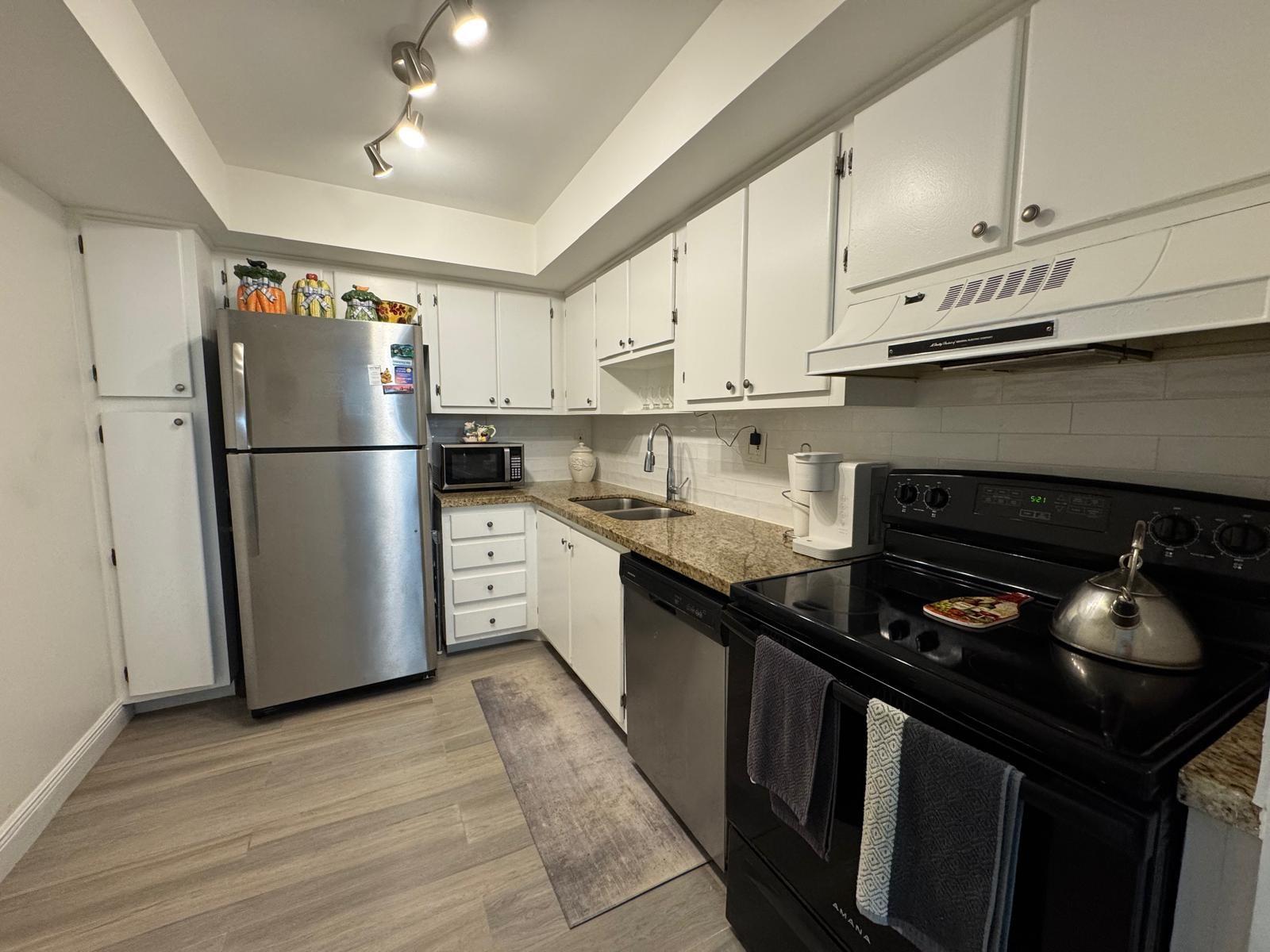 6701 N University Dr 216