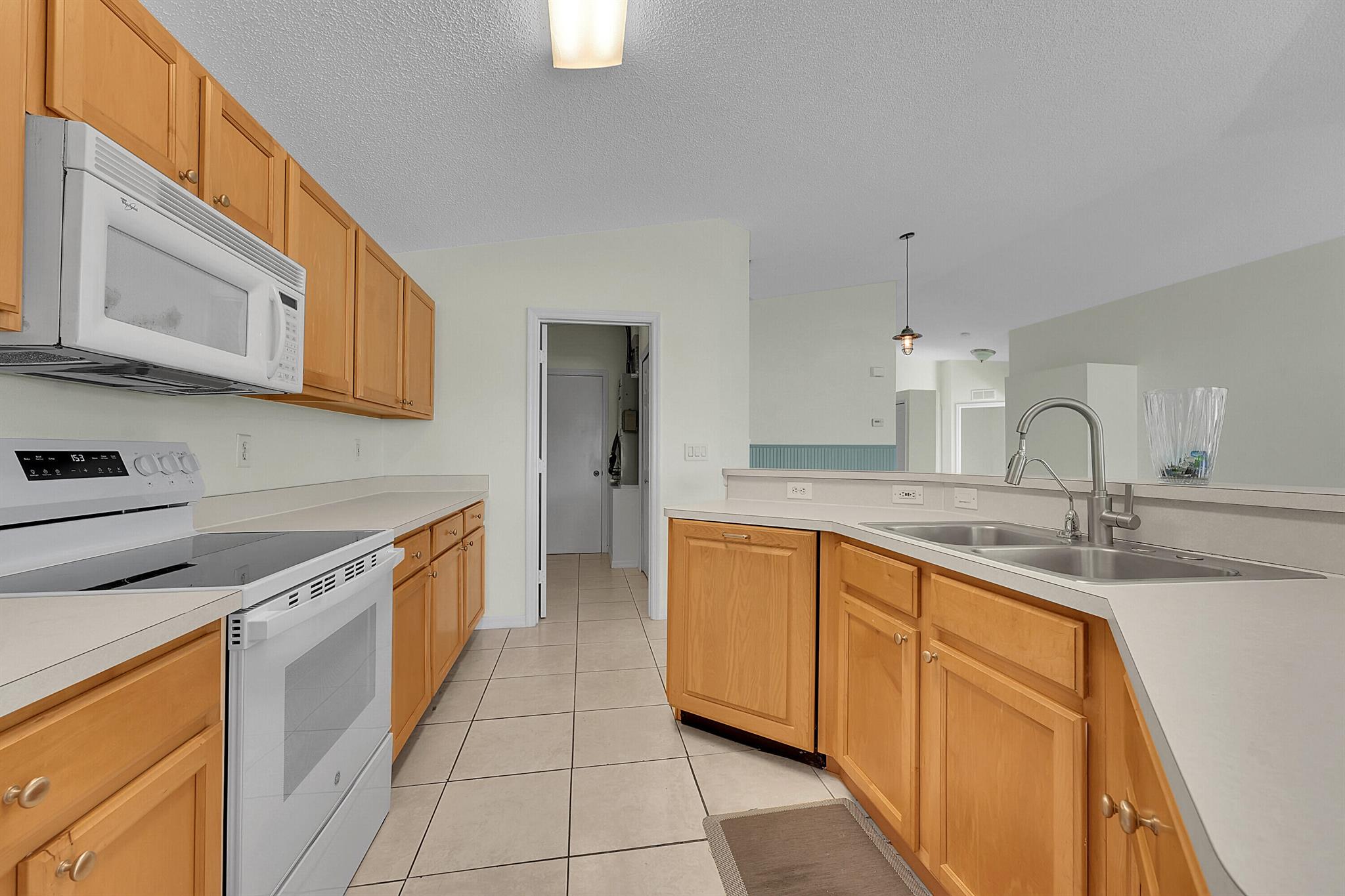 WATERFORD LAKES PHASE I S - Residential