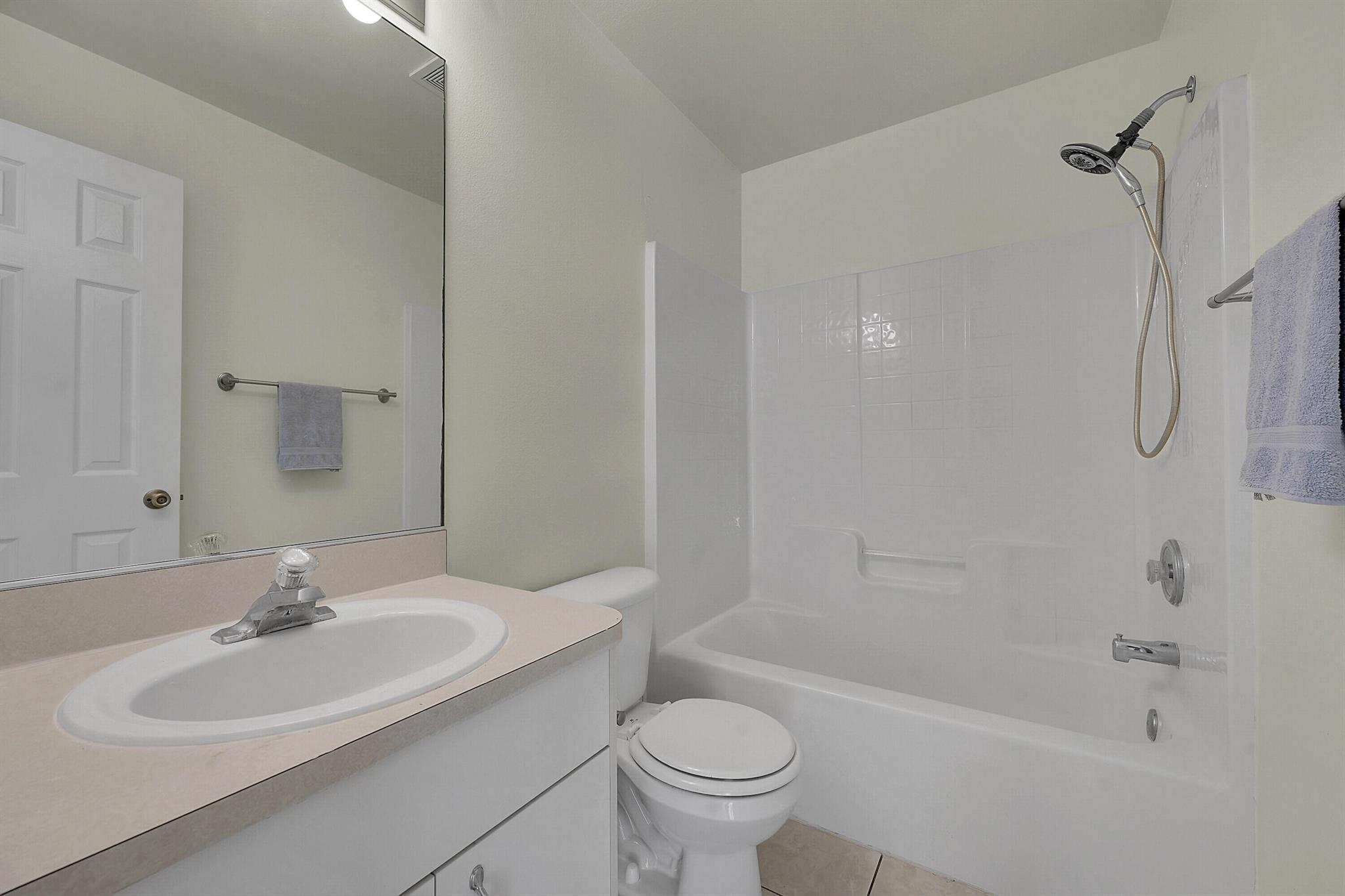 WATERFORD LAKES PHASE I S - Residential