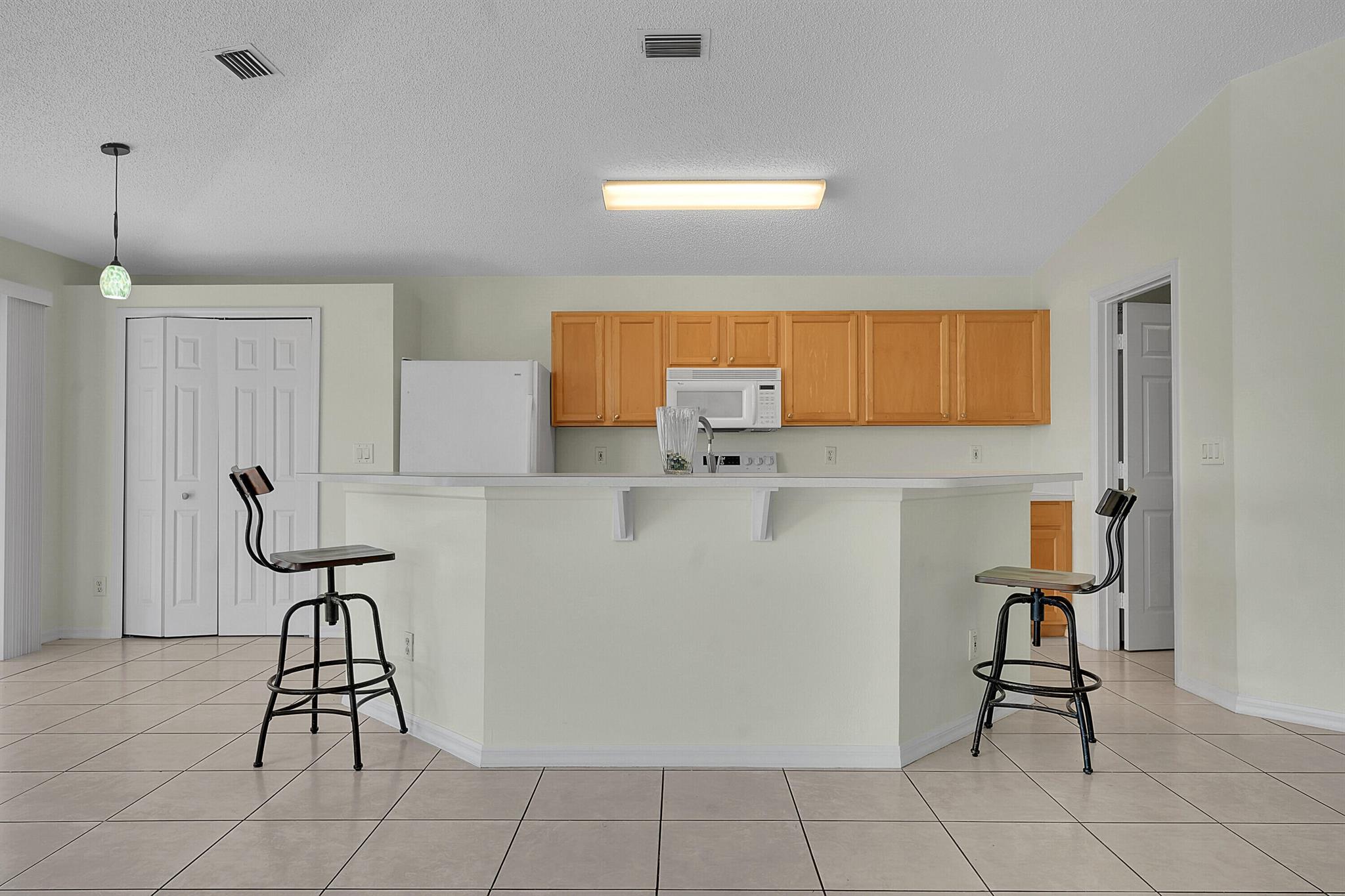 WATERFORD LAKES PHASE I S - Residential