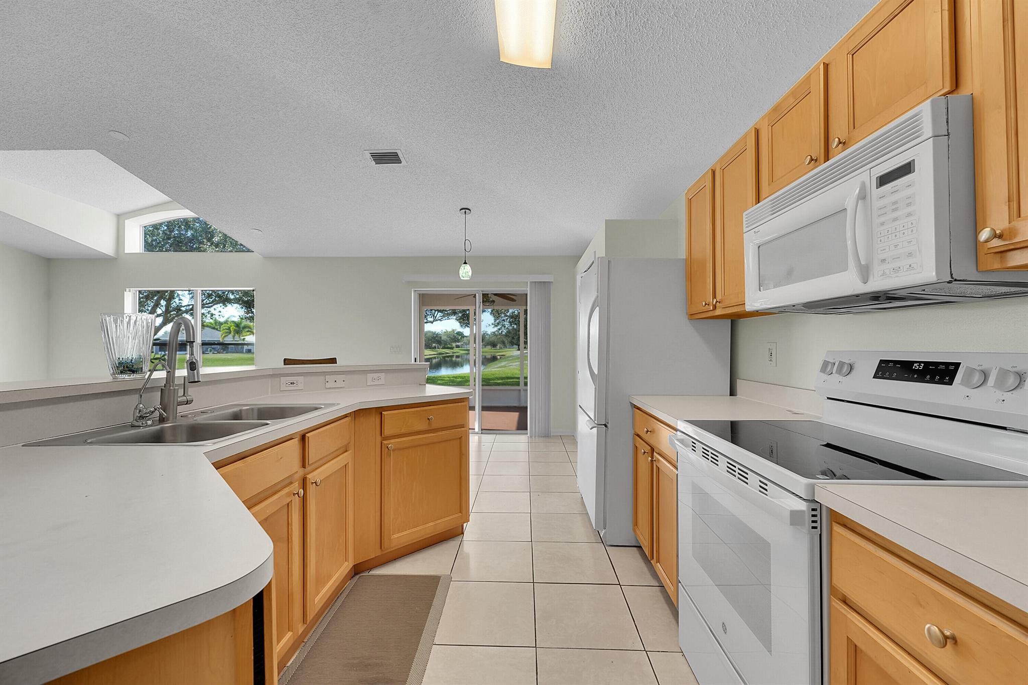 WATERFORD LAKES PHASE I S - Residential