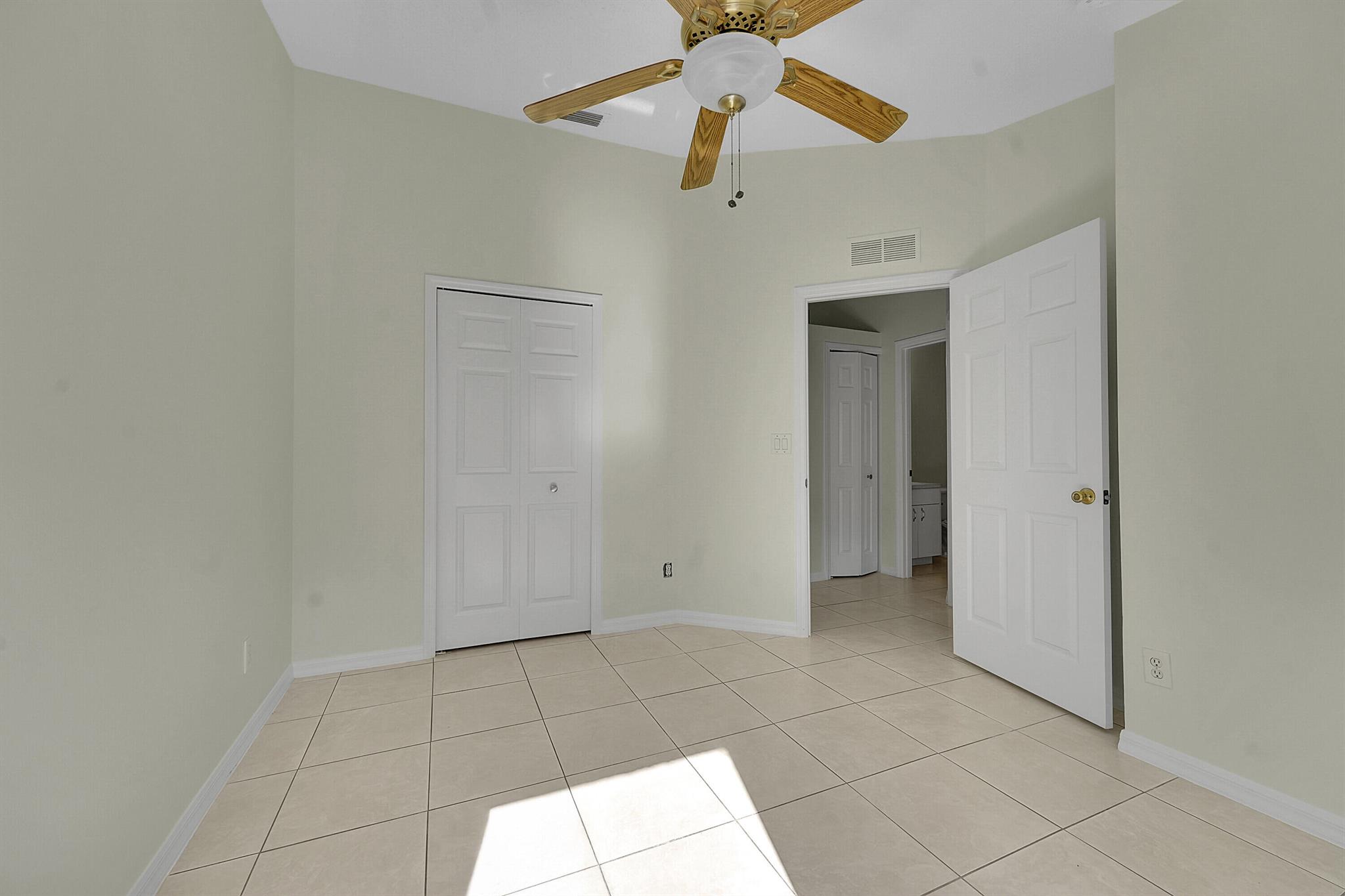 WATERFORD LAKES PHASE I S - Residential