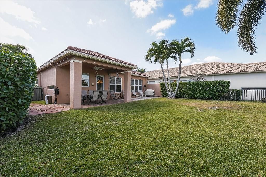 Photo of 127 Casa Grande Court, Palm Beach Gardens, FL 33418 (MLS # F10550756)