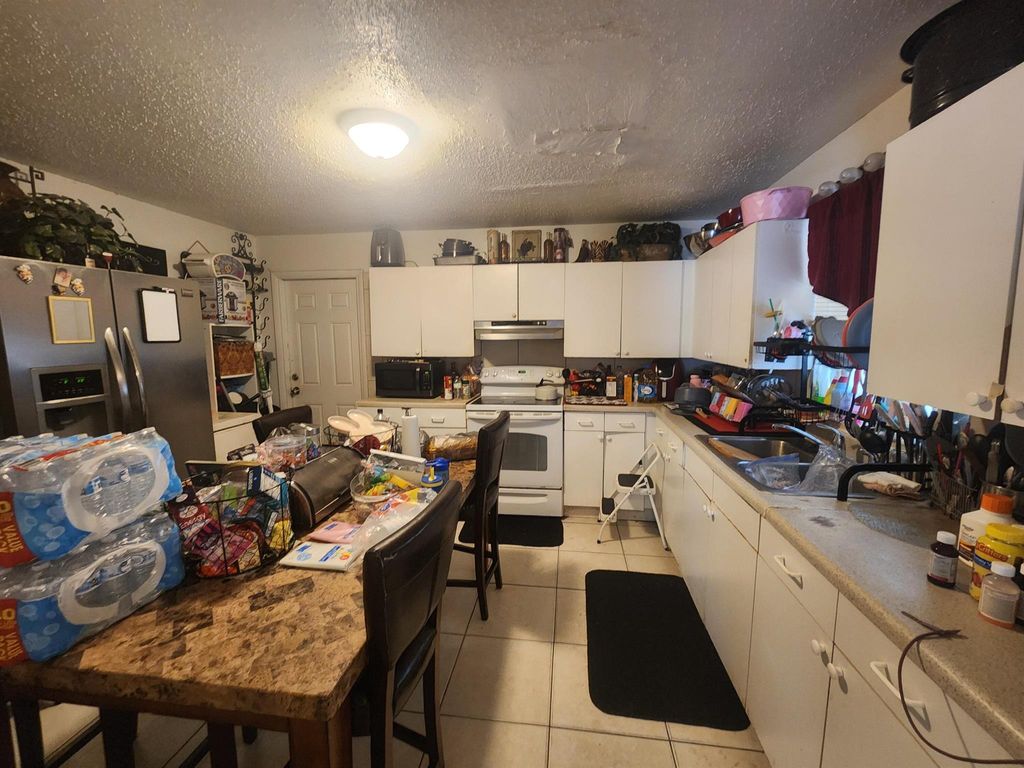 Photo of 3403 Avenue F, Fort Pierce, FL 34947 (MLS # R11073322)