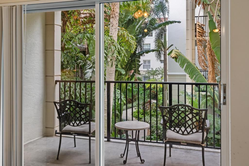 Photo of 2202 Tuscany Way, Boynton Beach, FL 33435 (MLS # R11147396)