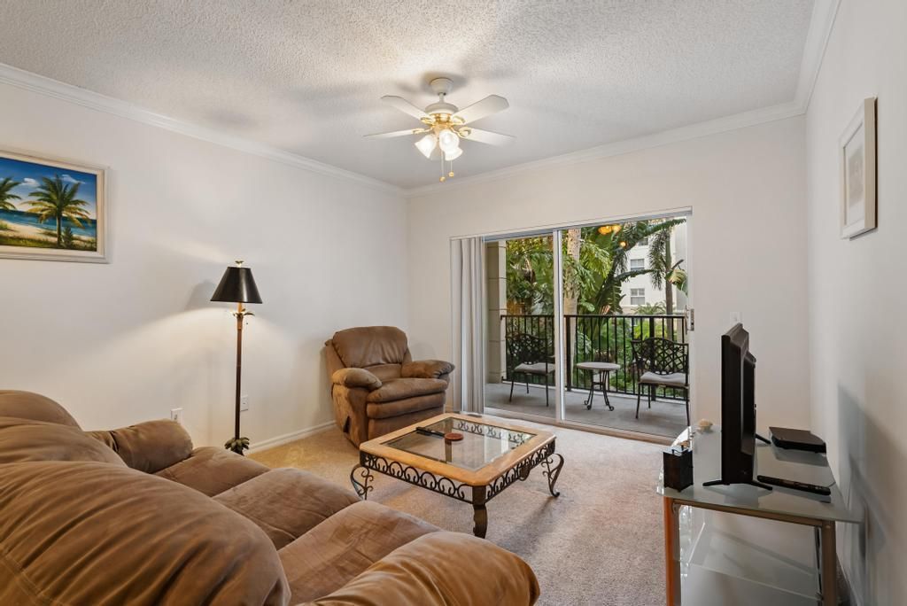 Photo of 2202 Tuscany Way, Boynton Beach, FL 33435 (MLS # R11147396)