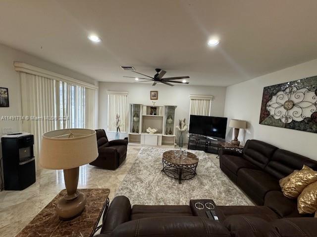 SILVER LAKES PHASE III REPLAT - Residential