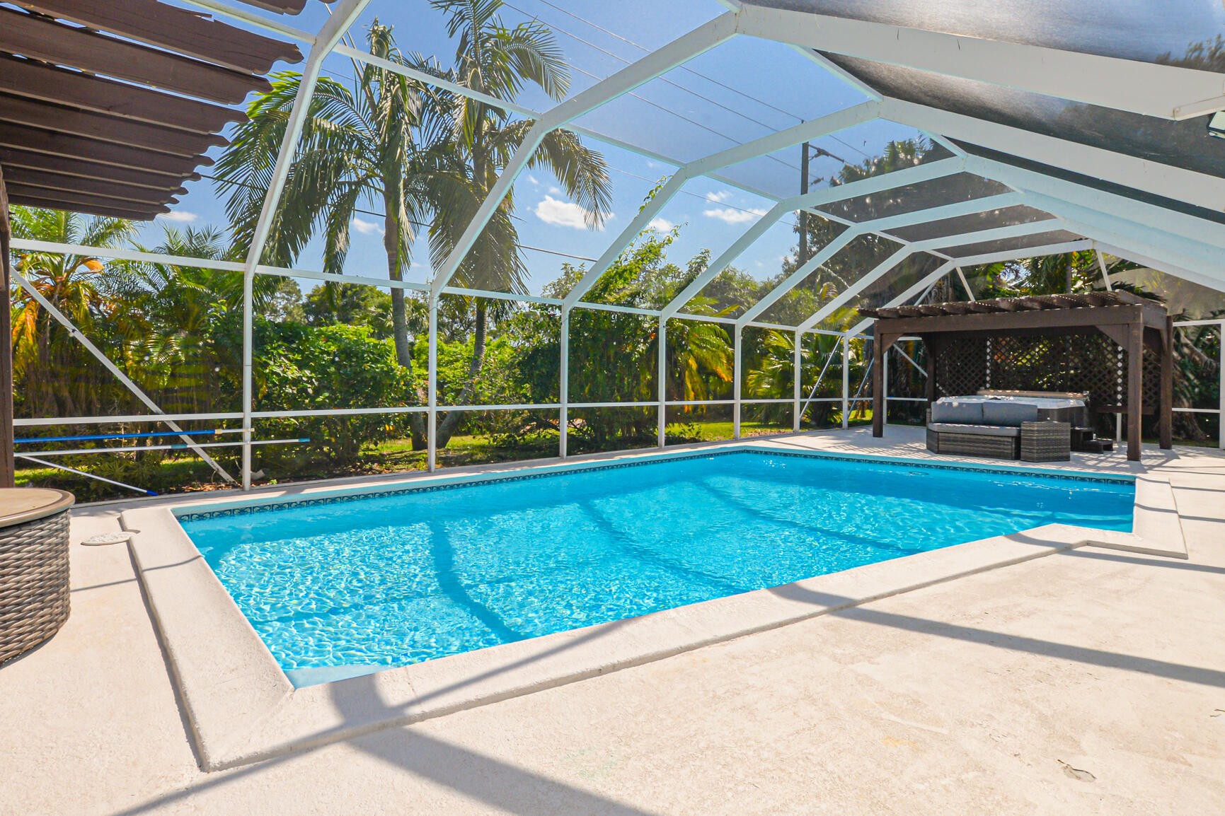 SANDPIPER BAY COMMUNITY - Residential