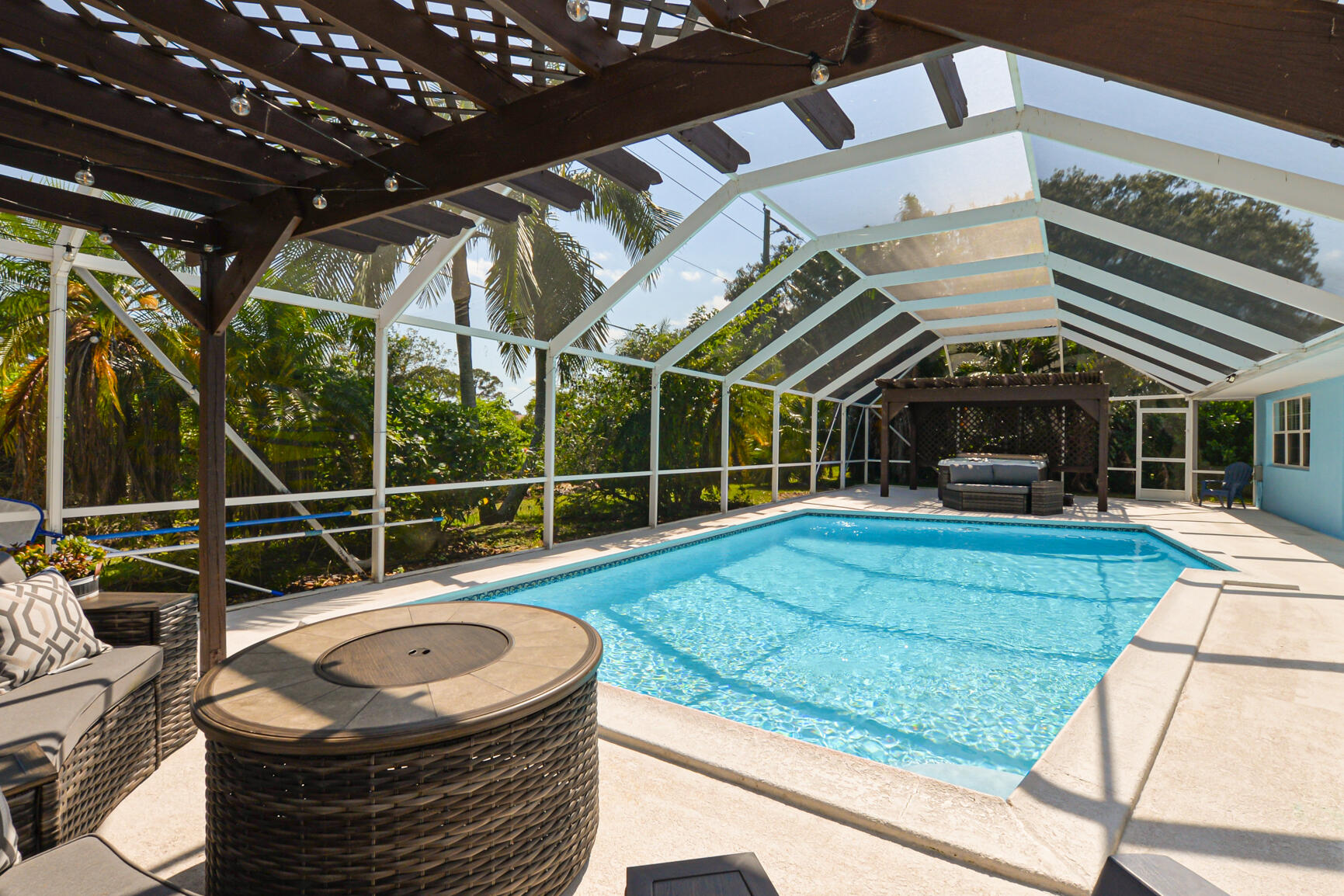 SANDPIPER BAY COMMUNITY - Residential