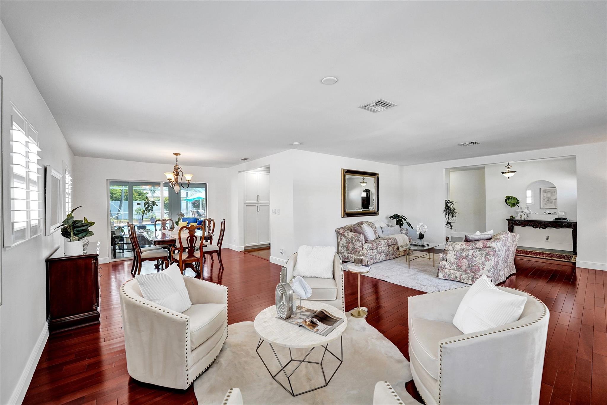 4711 Bayview Dr