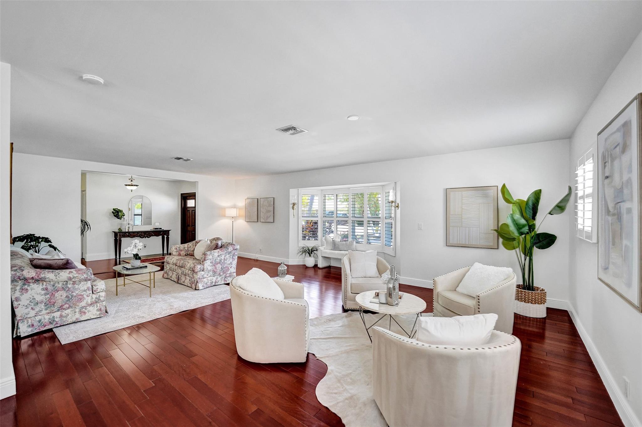 4711 Bayview Dr