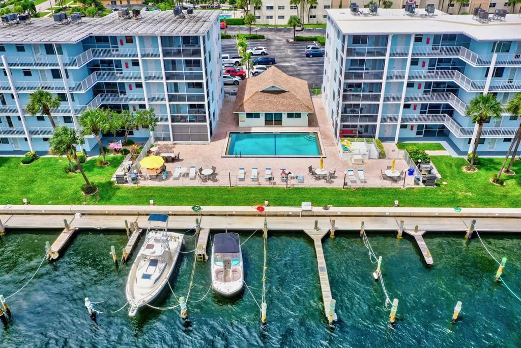 Photo of 104 Paradise Harbour Boulevard #112, North Palm Beach, FL 33408 (MLS # R10883810)