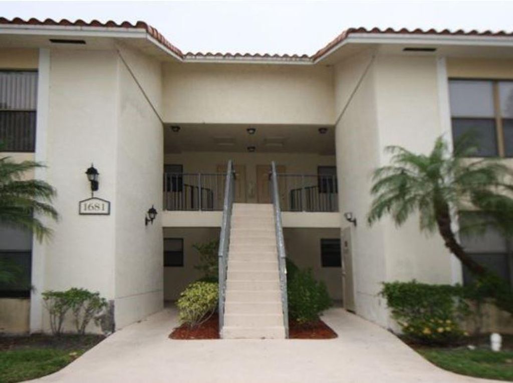 Photo of 1681 Balfour Point Drive #F, West Palm Beach, FL 33411 (MLS # F10529892)