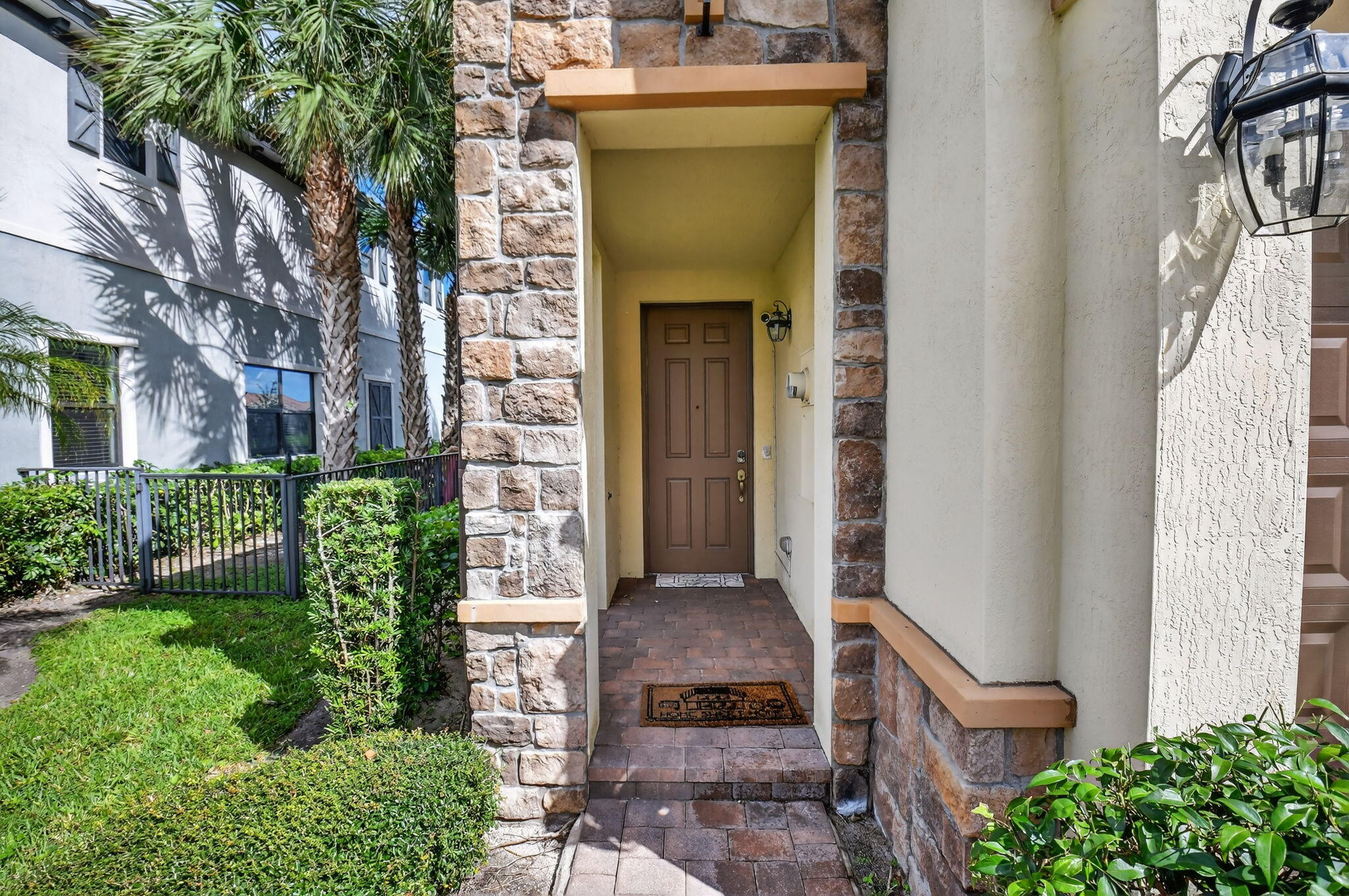 View photos, virtual tours, details... 13021 Anthorne Lane
