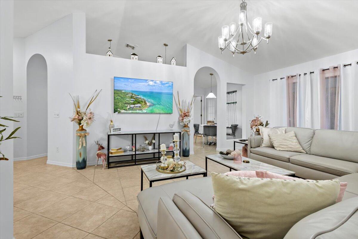 PORT ST LUCIE SECTION 25 - Residential