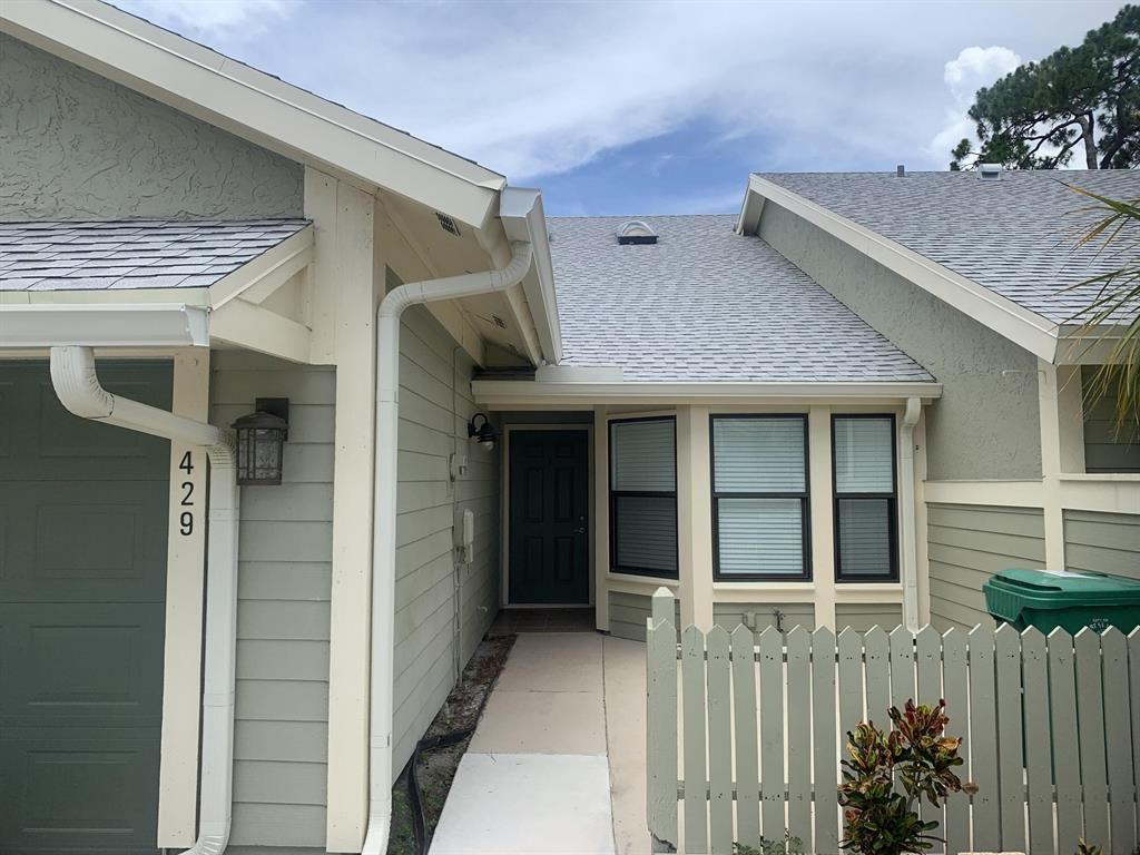 Photo of 1429 SE Colchester Circle, Port Saint Lucie, FL 34952 (MLS # R10723184)