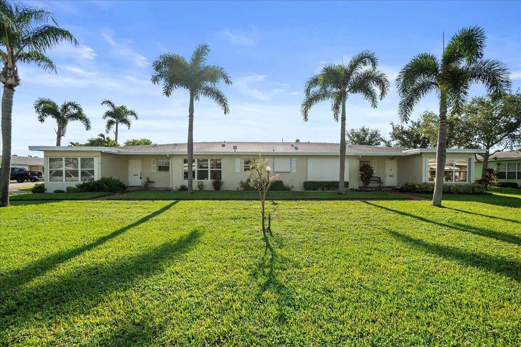 Photo of 220 COUNTRY Lane #B, Boynton Beach, FL 33435 (MLS # B26064282)