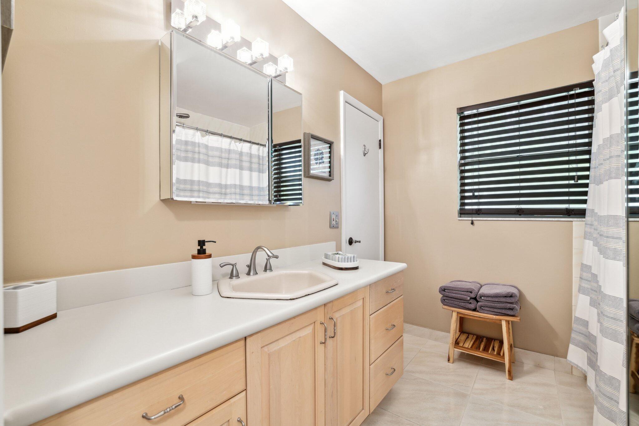 TROPIC ISLE 2ND SEC - Residential