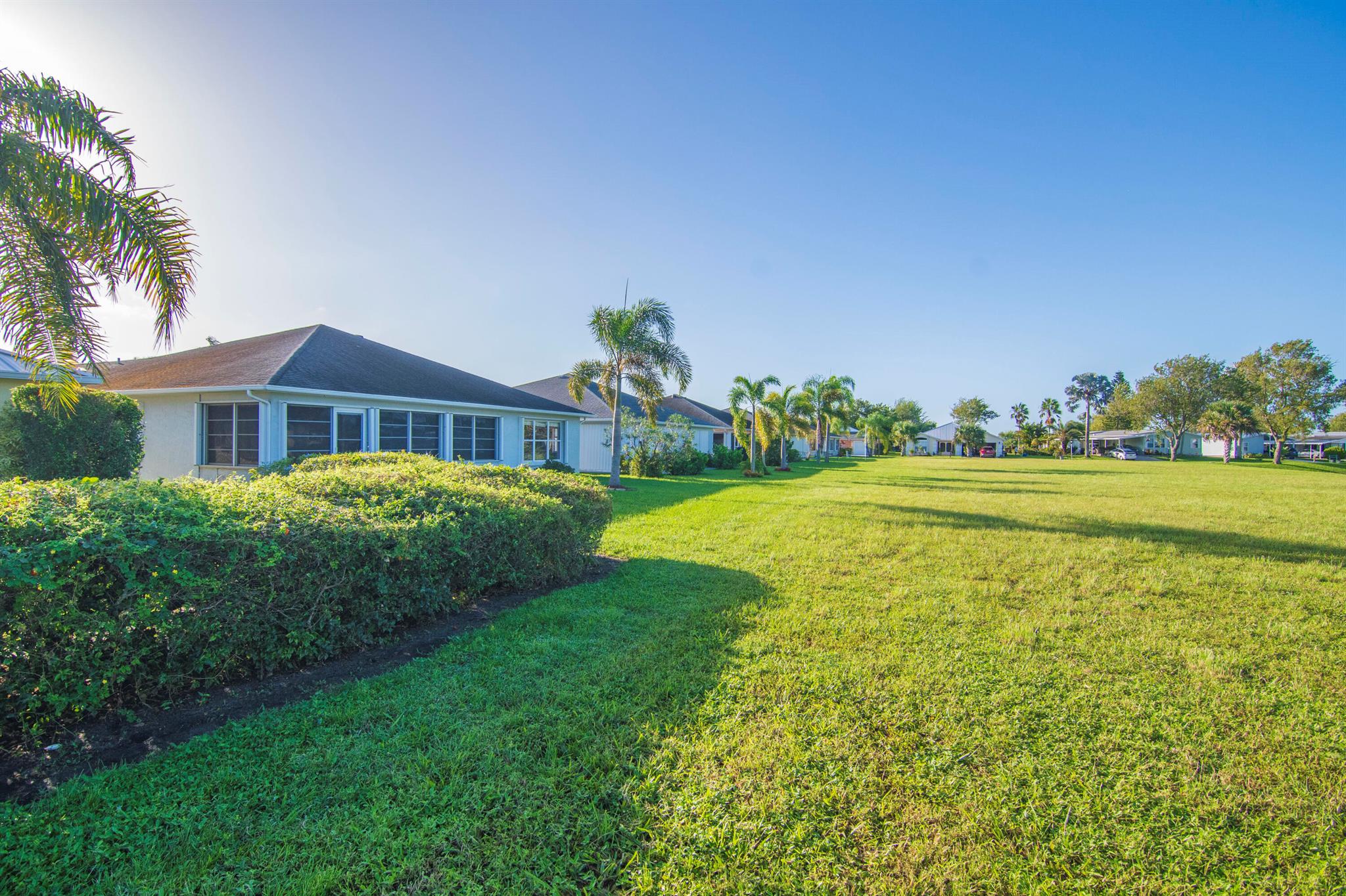 SPANISH LAKES FAIRWAYS NE - Residential