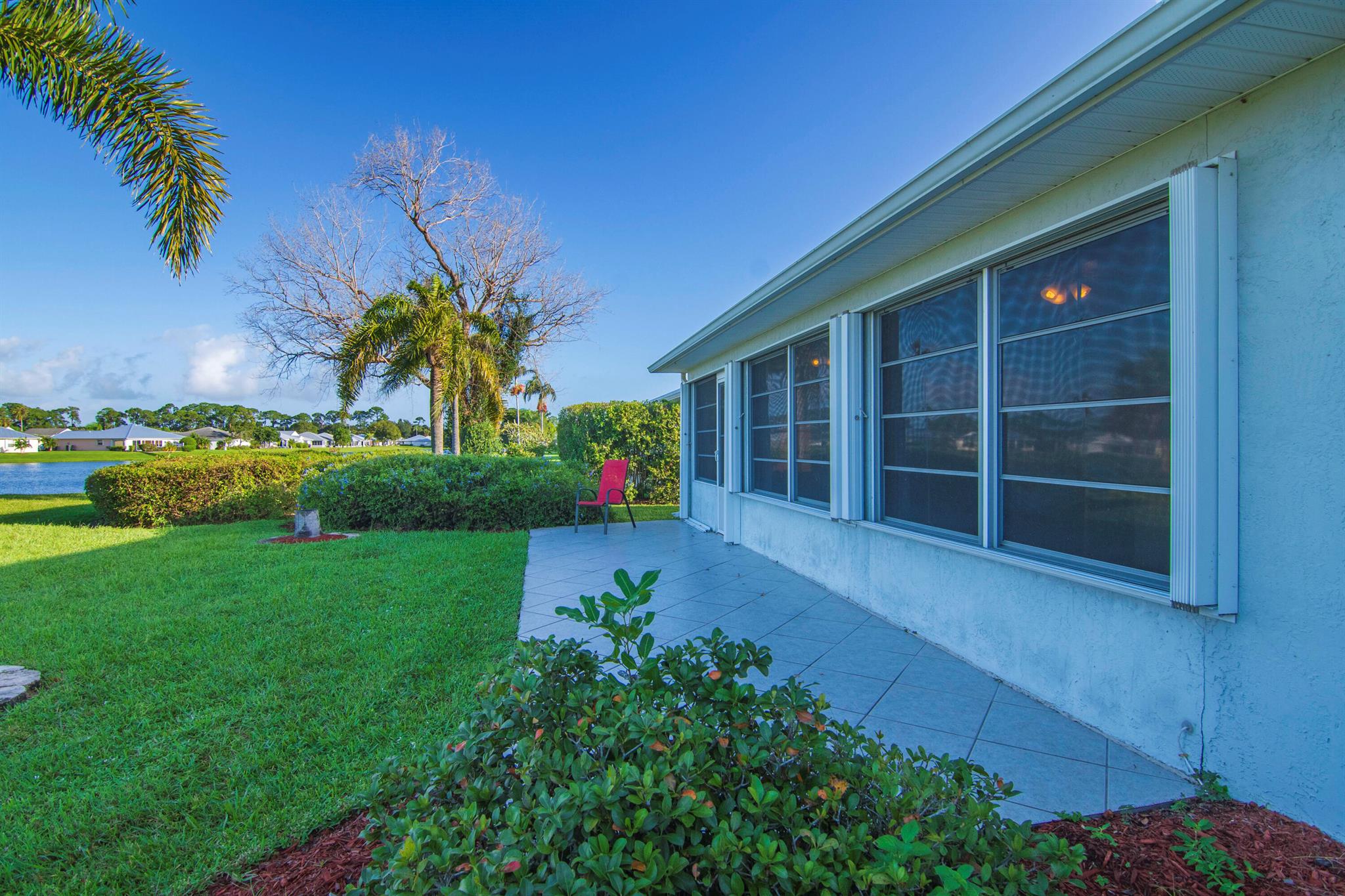 SPANISH LAKES FAIRWAYS NE - Residential
