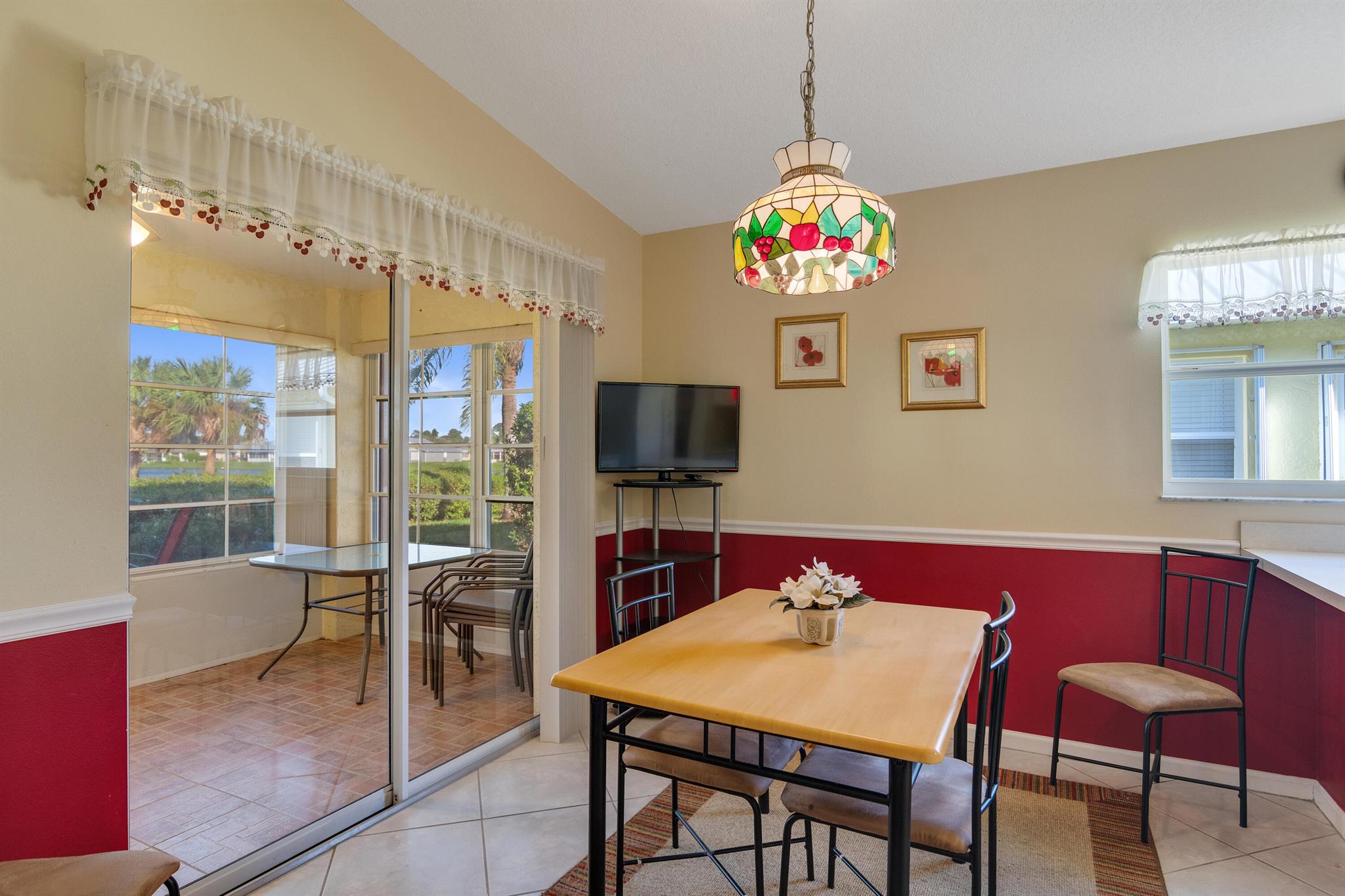 SPANISH LAKES FAIRWAYS NE - Residential