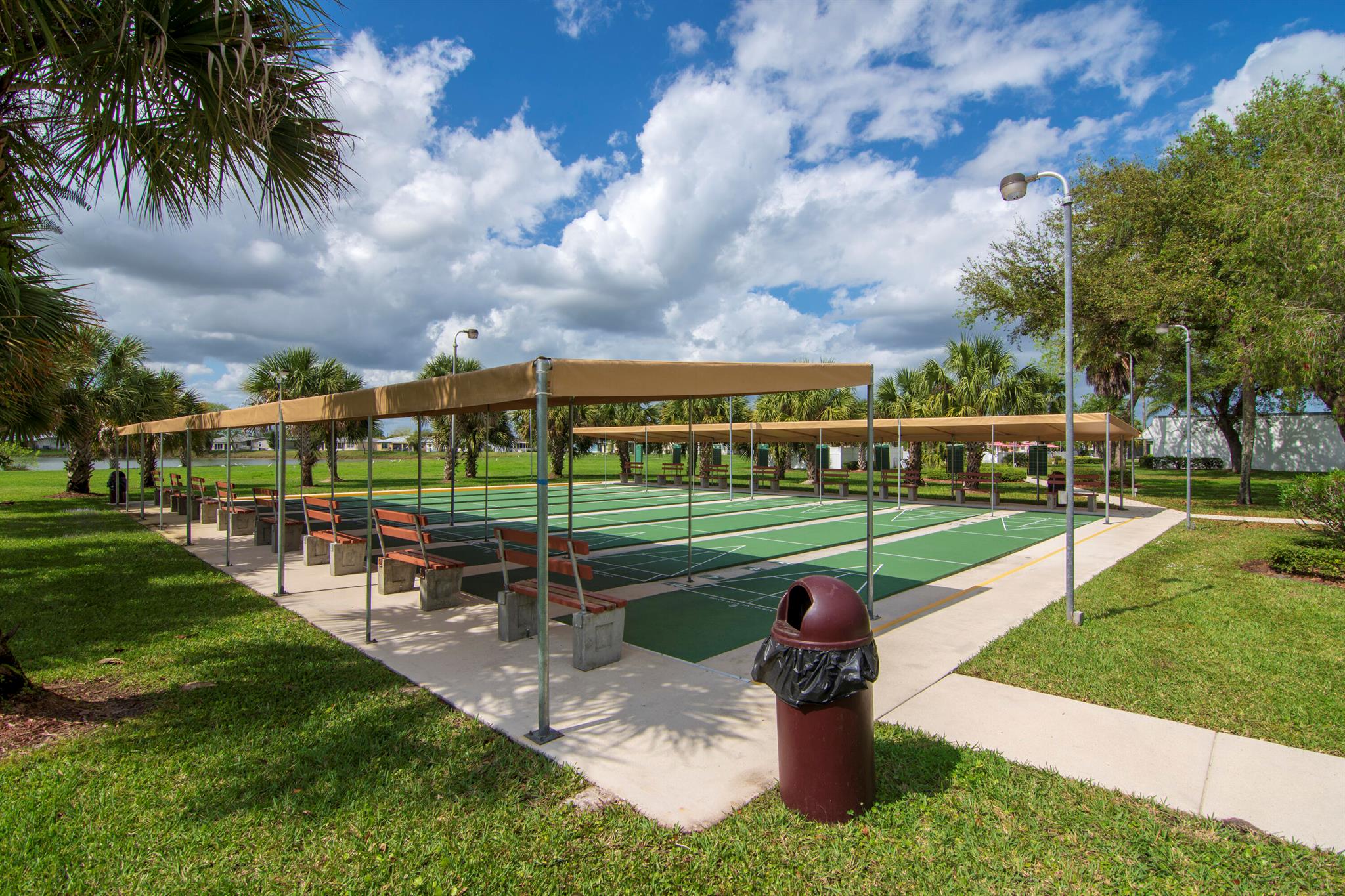 SPANISH LAKES FAIRWAYS NE - Residential