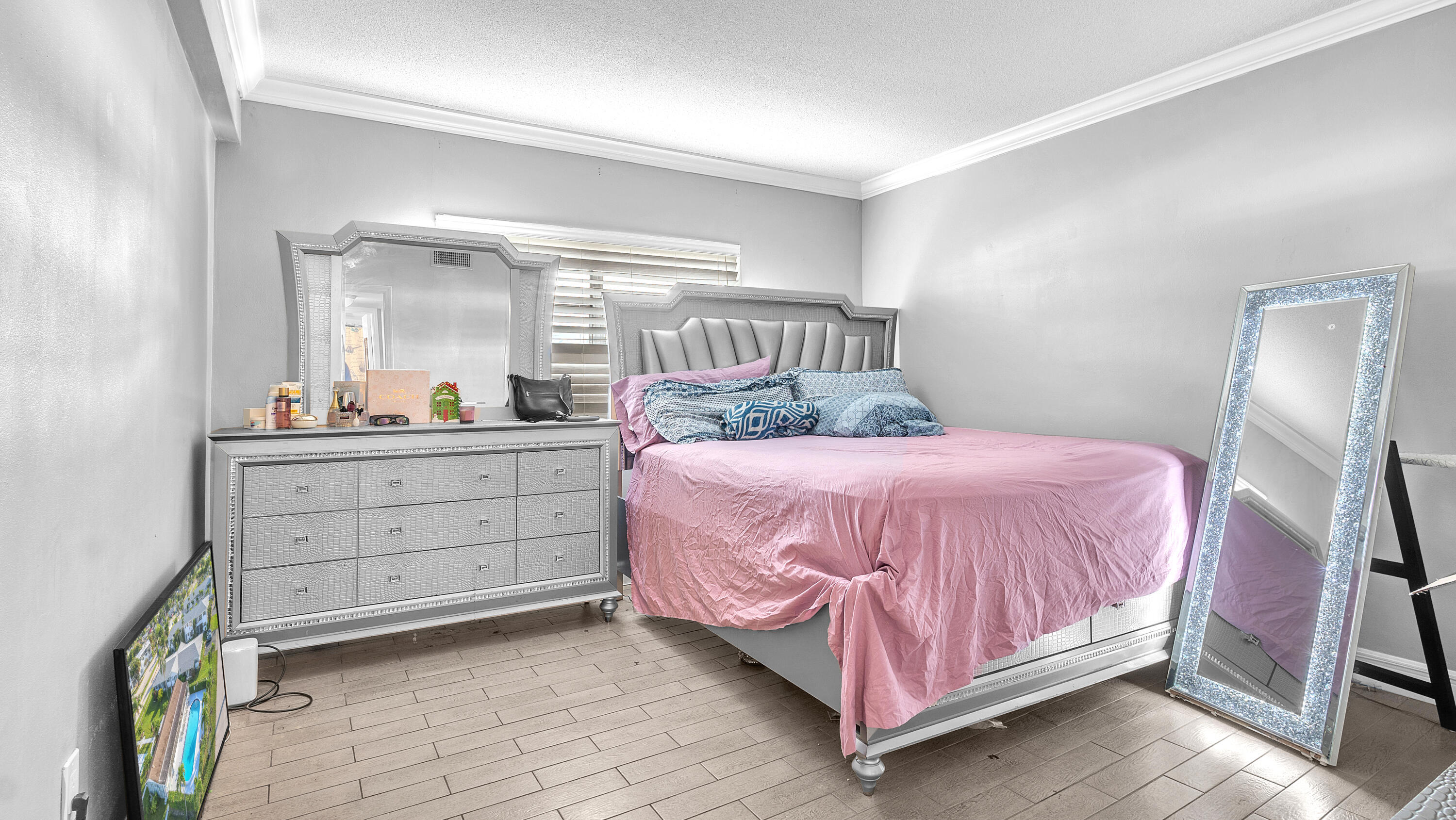 WINFIELD GARDENS SOUTH CONDO - Residential