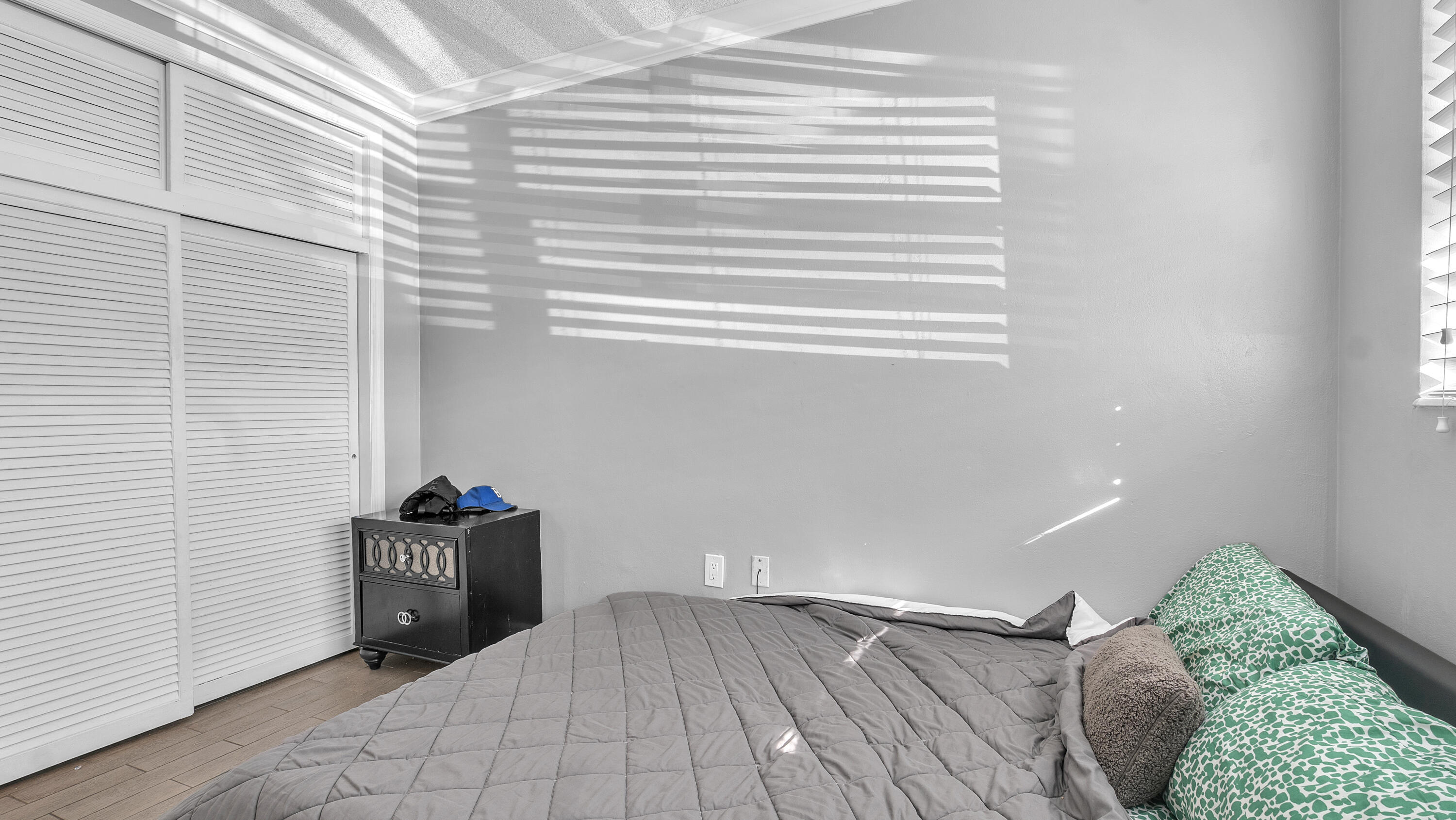 WINFIELD GARDENS SOUTH CONDO - Residential