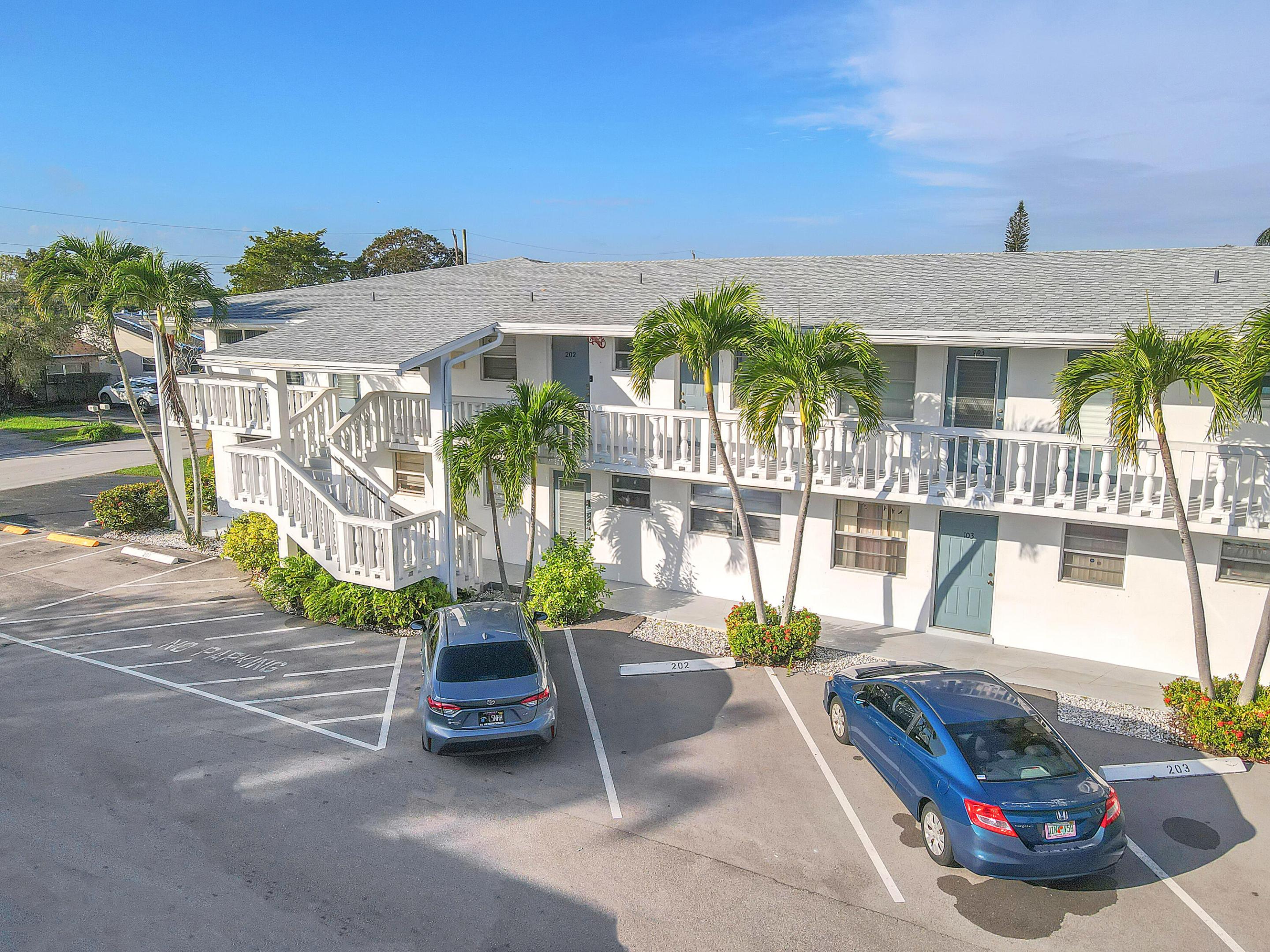 WINFIELD GARDENS SOUTH CONDO - Residential