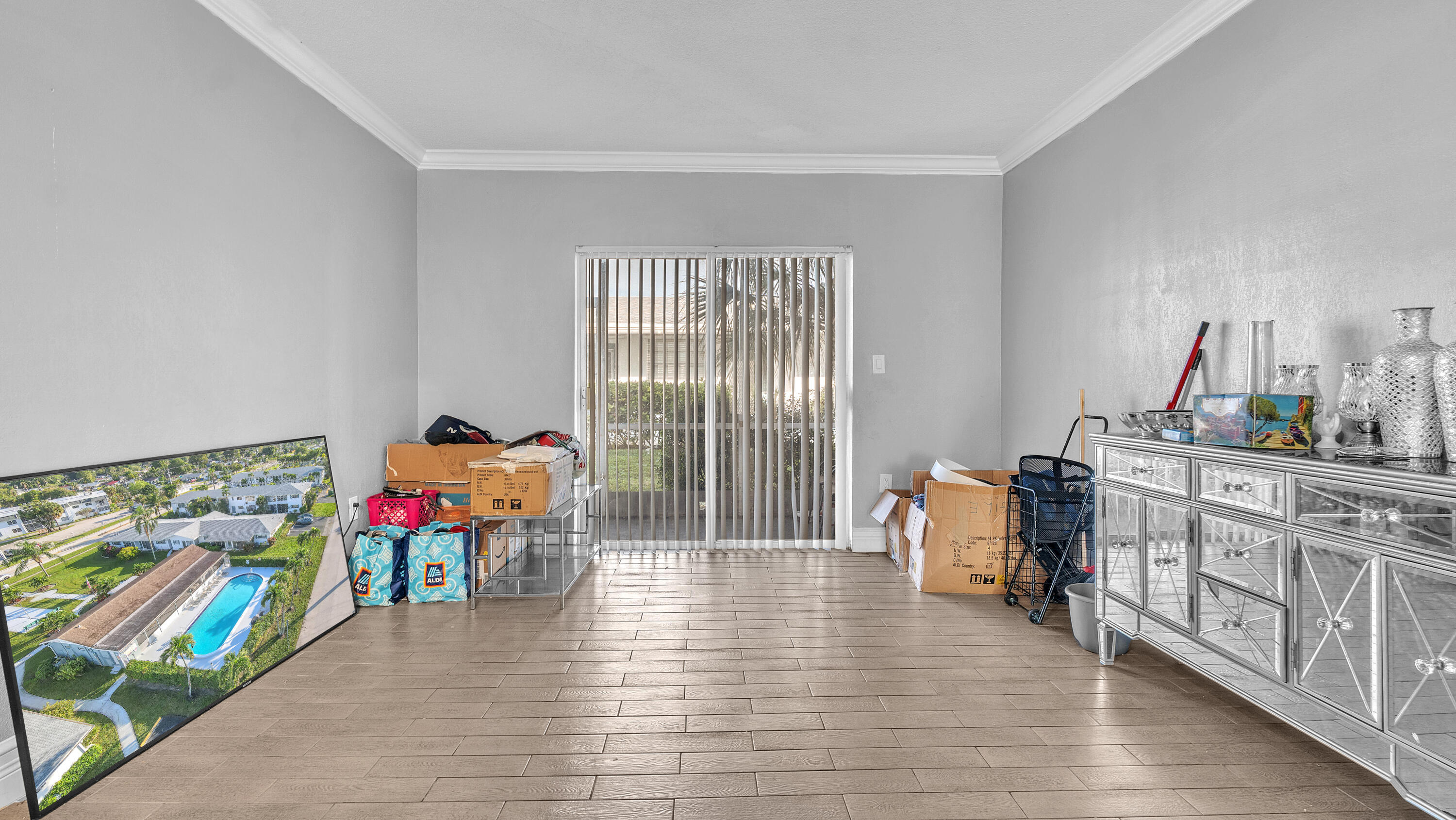 WINFIELD GARDENS SOUTH CONDO - Residential